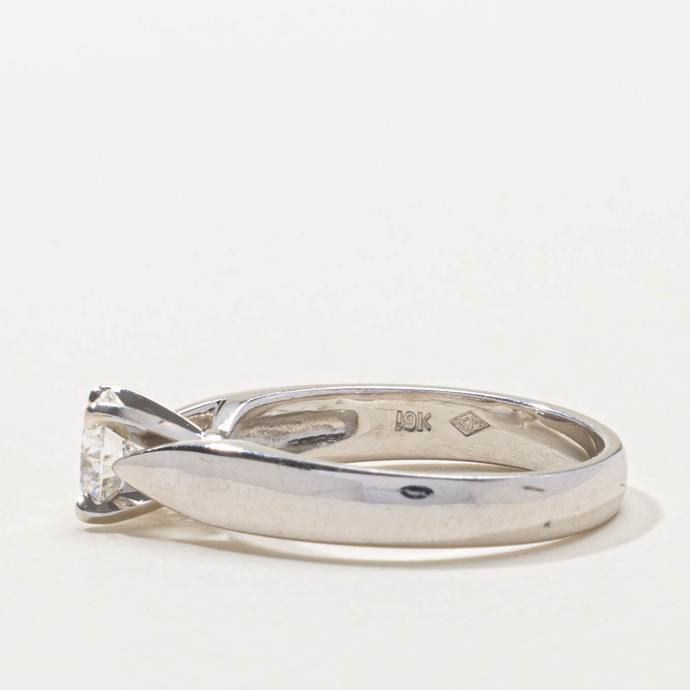 19k Diamond Tapered Engagement Ring | 0.70ct VS2 F | SZ 6