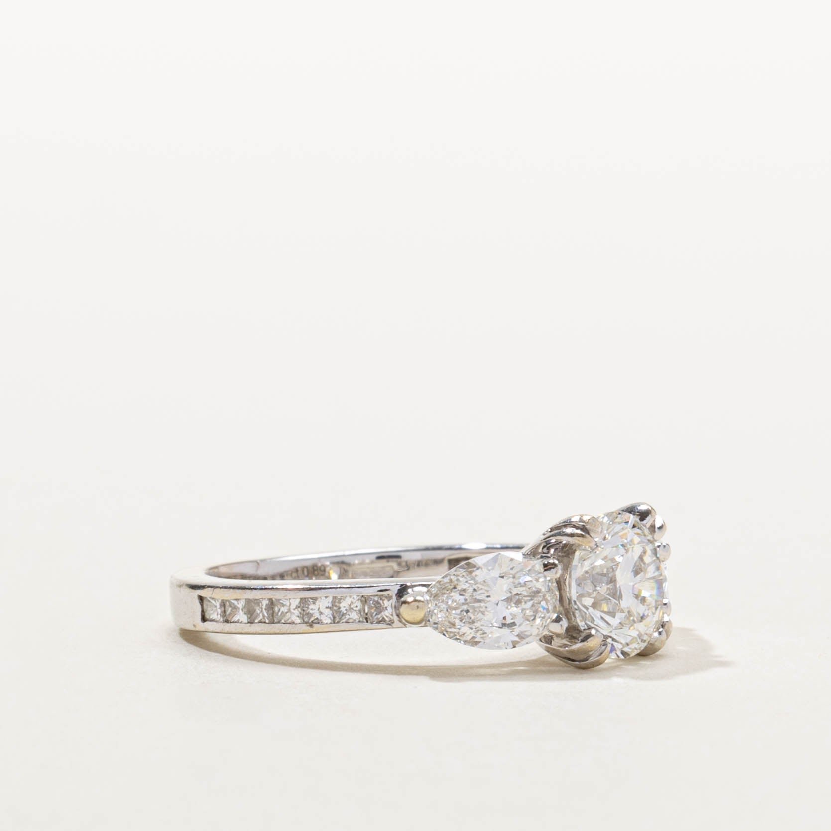 18k Three Stone Diamond Ring | 1.72ctw | SZ 5.25