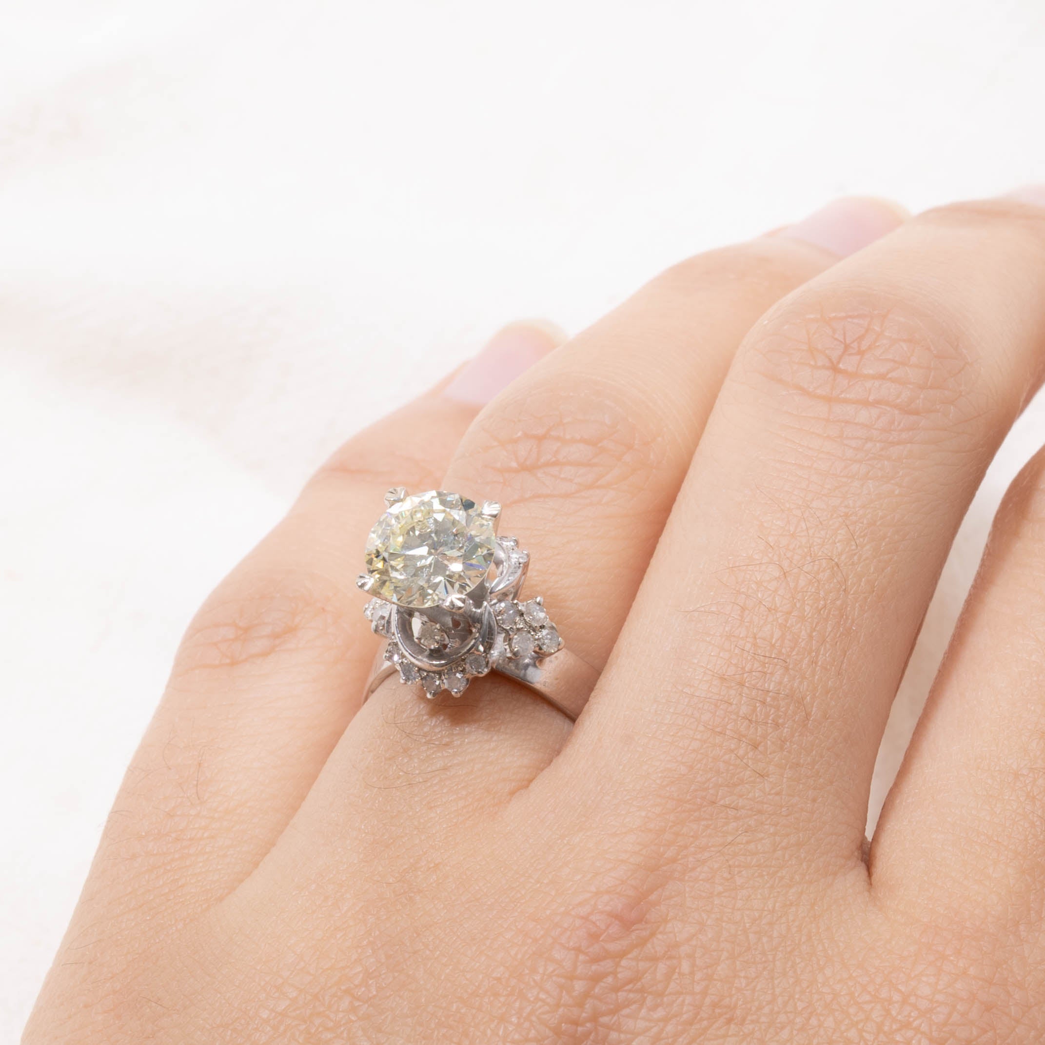 10k High Set Diamond Petal Cocktail Ring | 2.37ctw | SZ 4.75