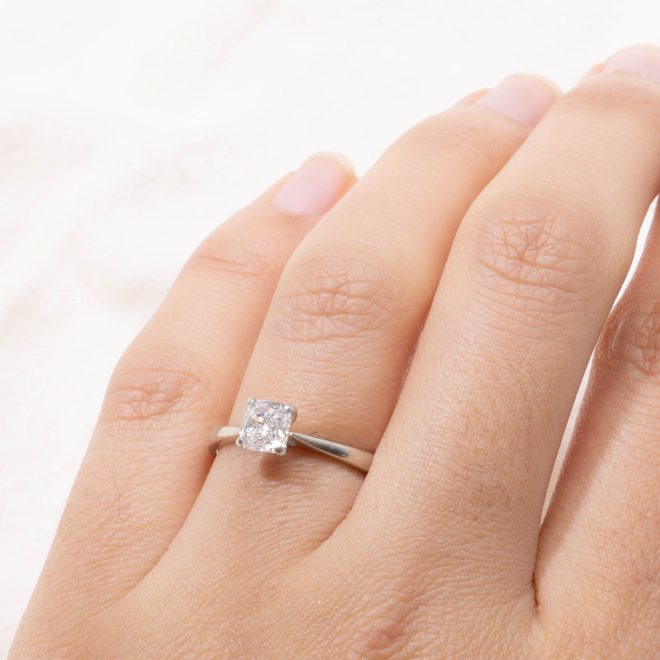 19k Cushion Cut Diamond Solitaire Ring | 0.80ct VS1 E | SZ 6.25