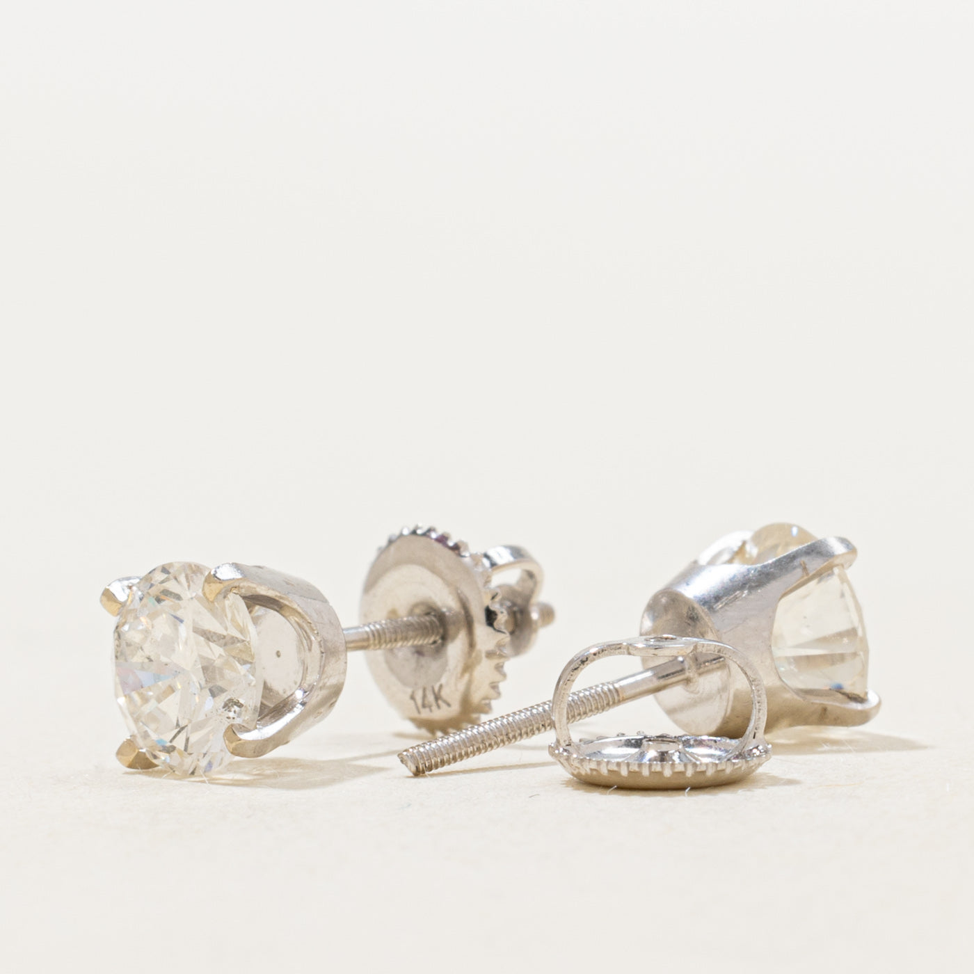 Boucles d'oreilles puces en diamants | 1,70 ct au total, SI2, I/J