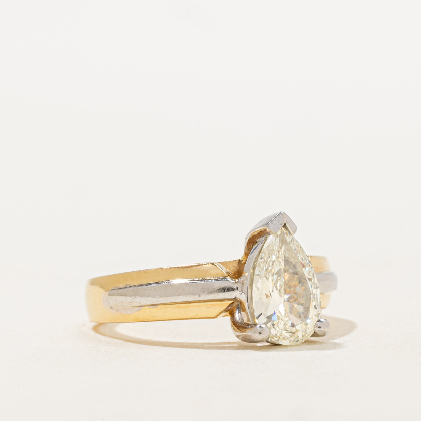 Pear Cut Diamond Engagement Ring | 1.55ct VS2 L/M | SZ 7.25