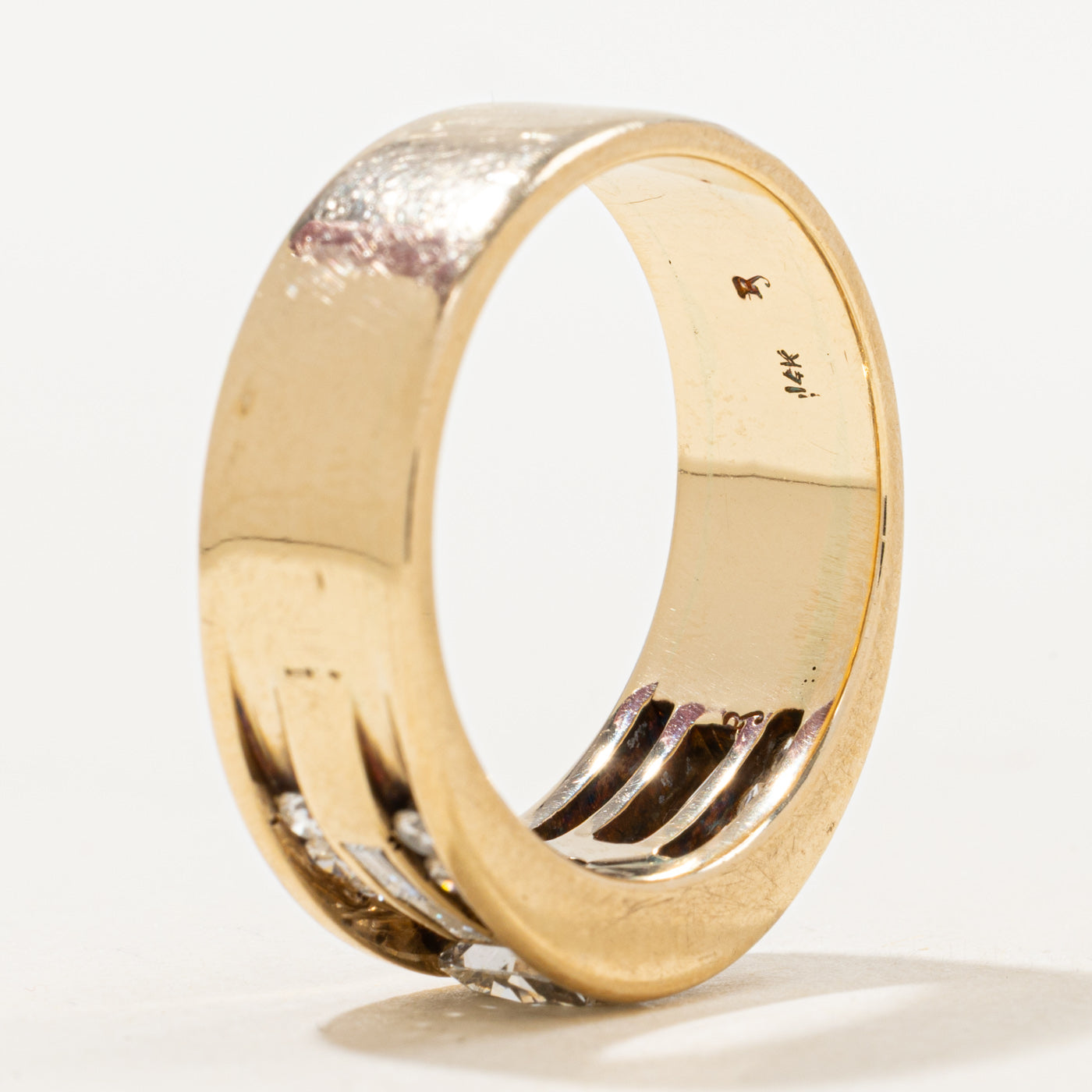 Bague de fiançailles massive ornée d'un diamant ovale | 0,93 carat SI1 J, 0,64 ct au total | Taille 11,75