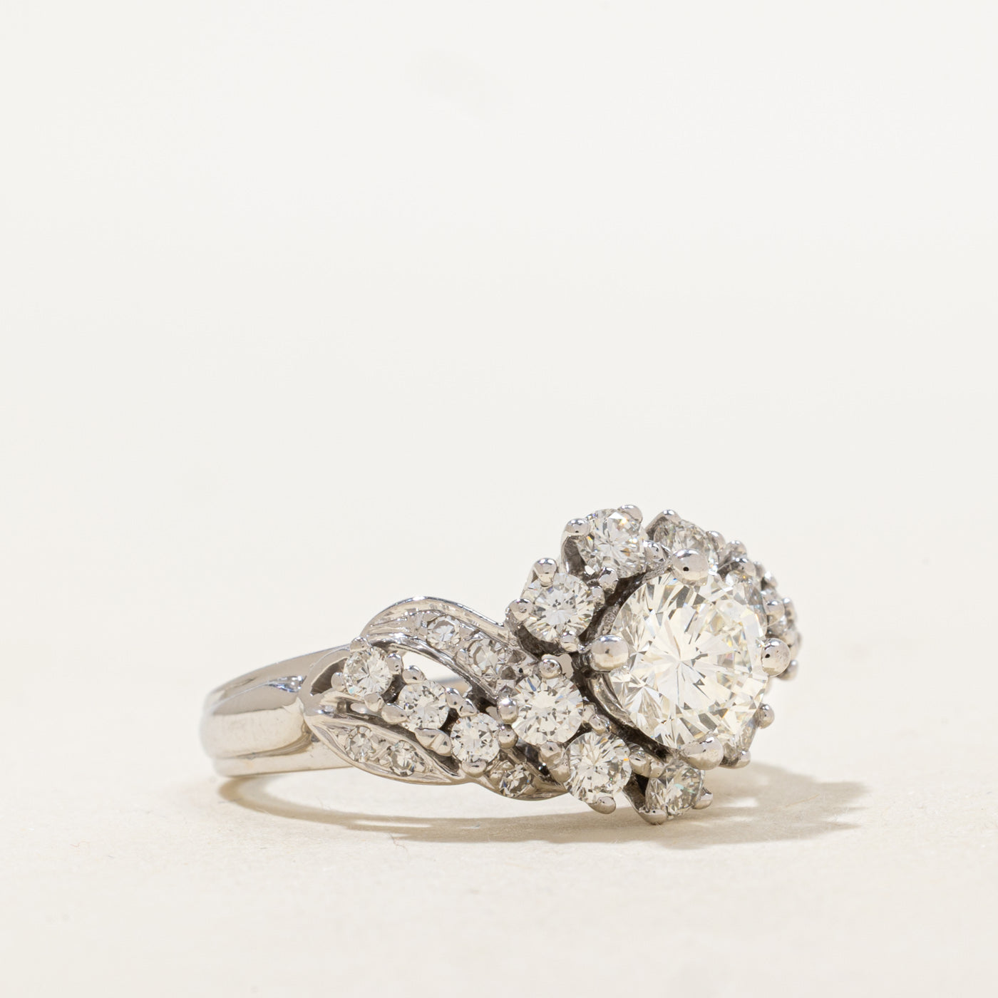 Diamond Cluster Engagement Ring | 1.00ct SI1 G/H, 0.90ctw | SZ 6