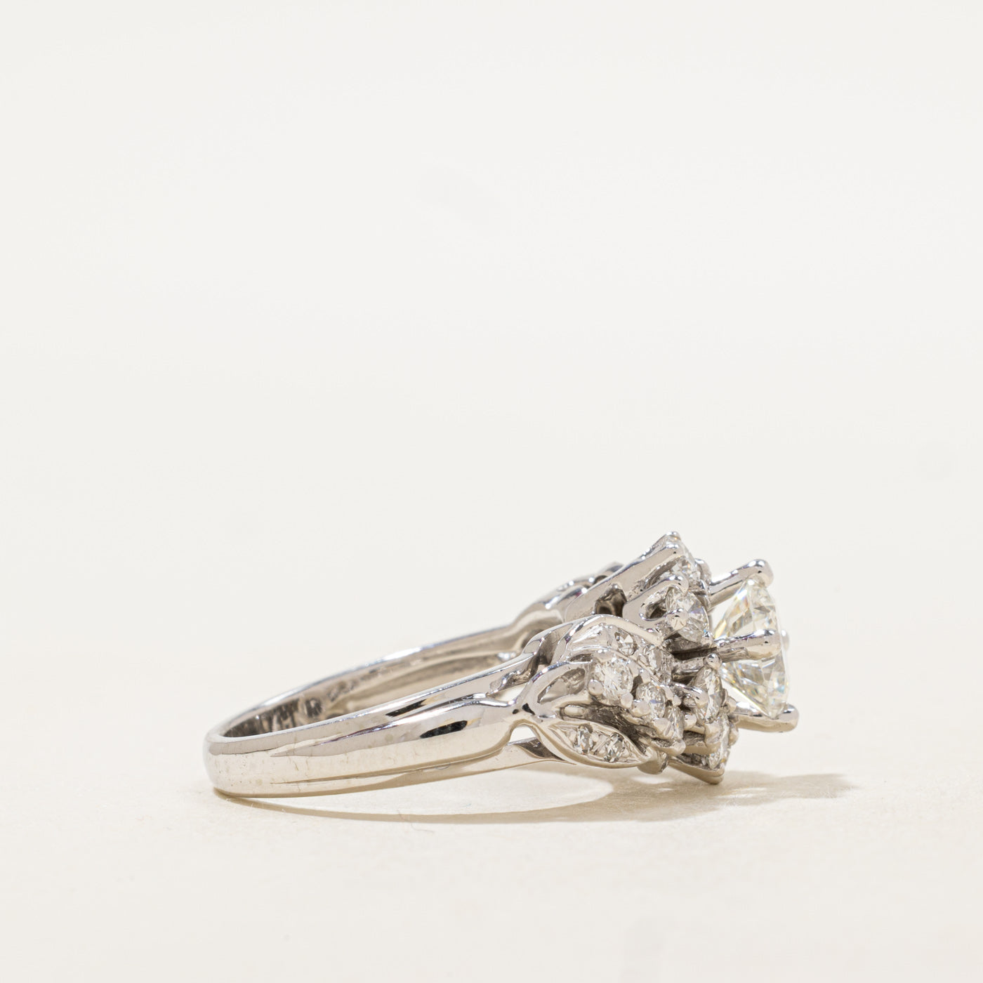 Diamond Cluster Engagement Ring | 1.00ct SI1 G/H, 0.90ctw | SZ 6