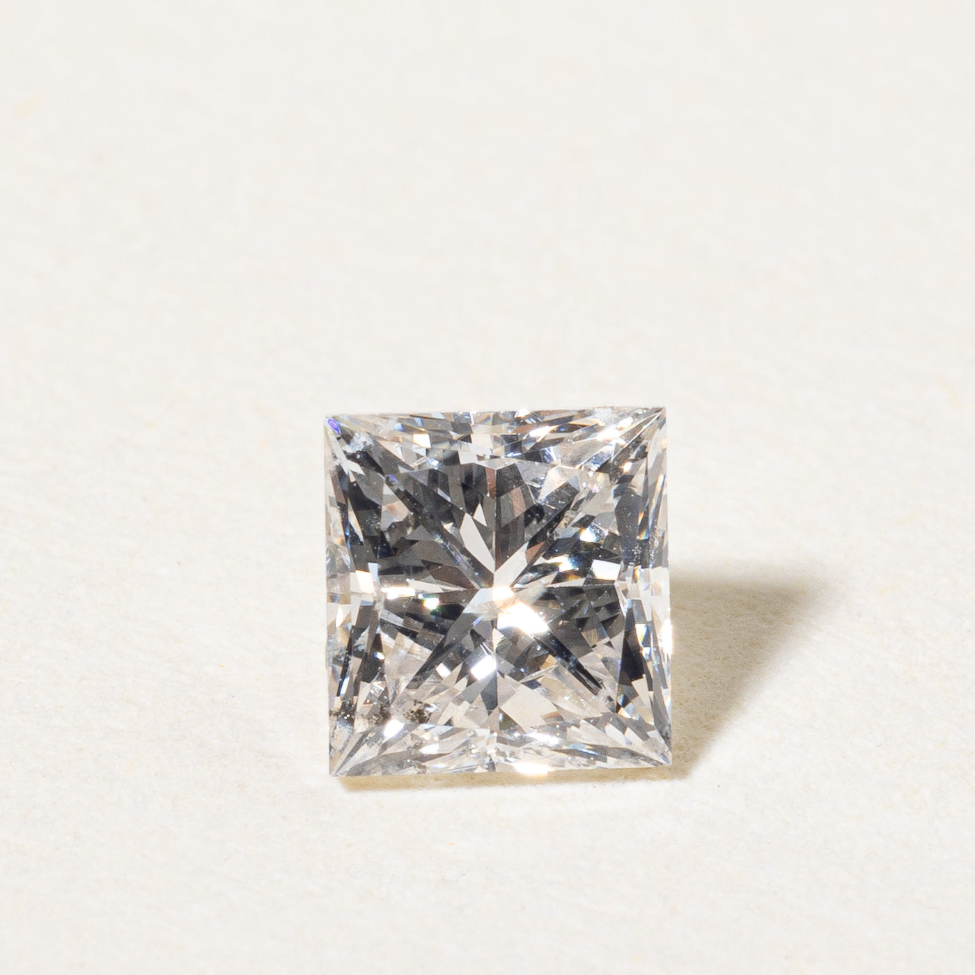 Diamant taille princesse (non serti) | 0,52 ct I1 J/K | 