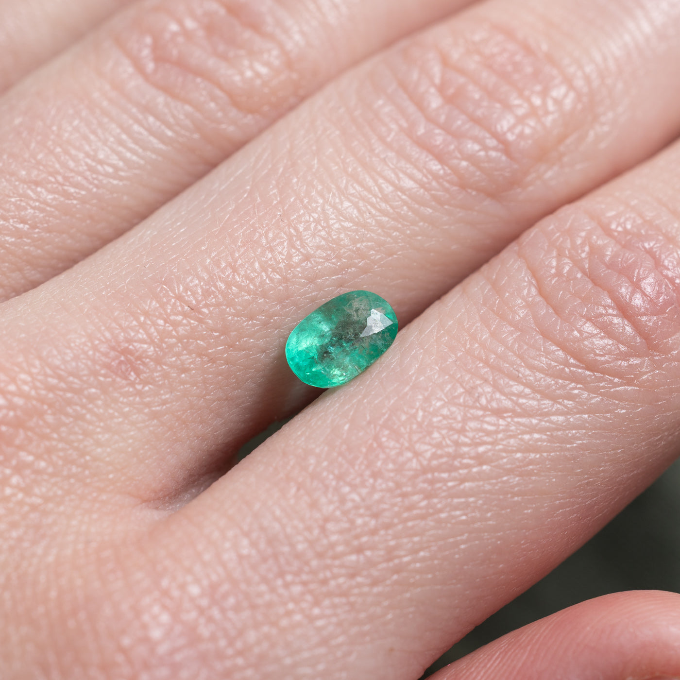 Émeraude ovale non montée | 1,17 ct