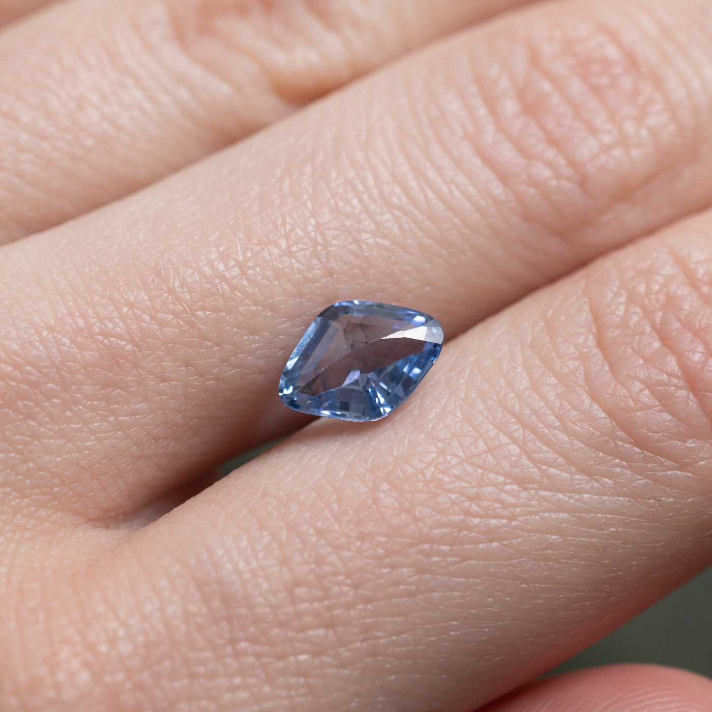 Saphir taillé en losange | 2,29 ct