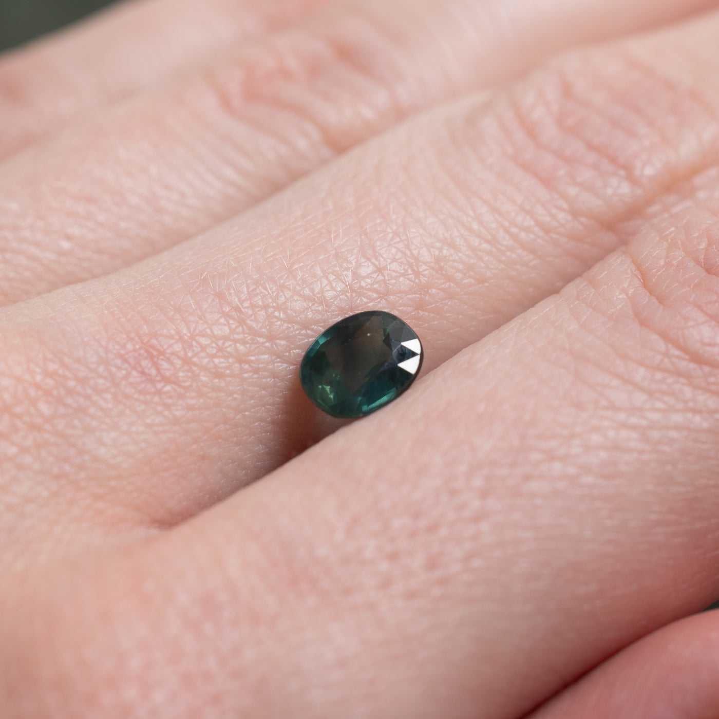 Saphir vert ovale non serti | 1,20 ct