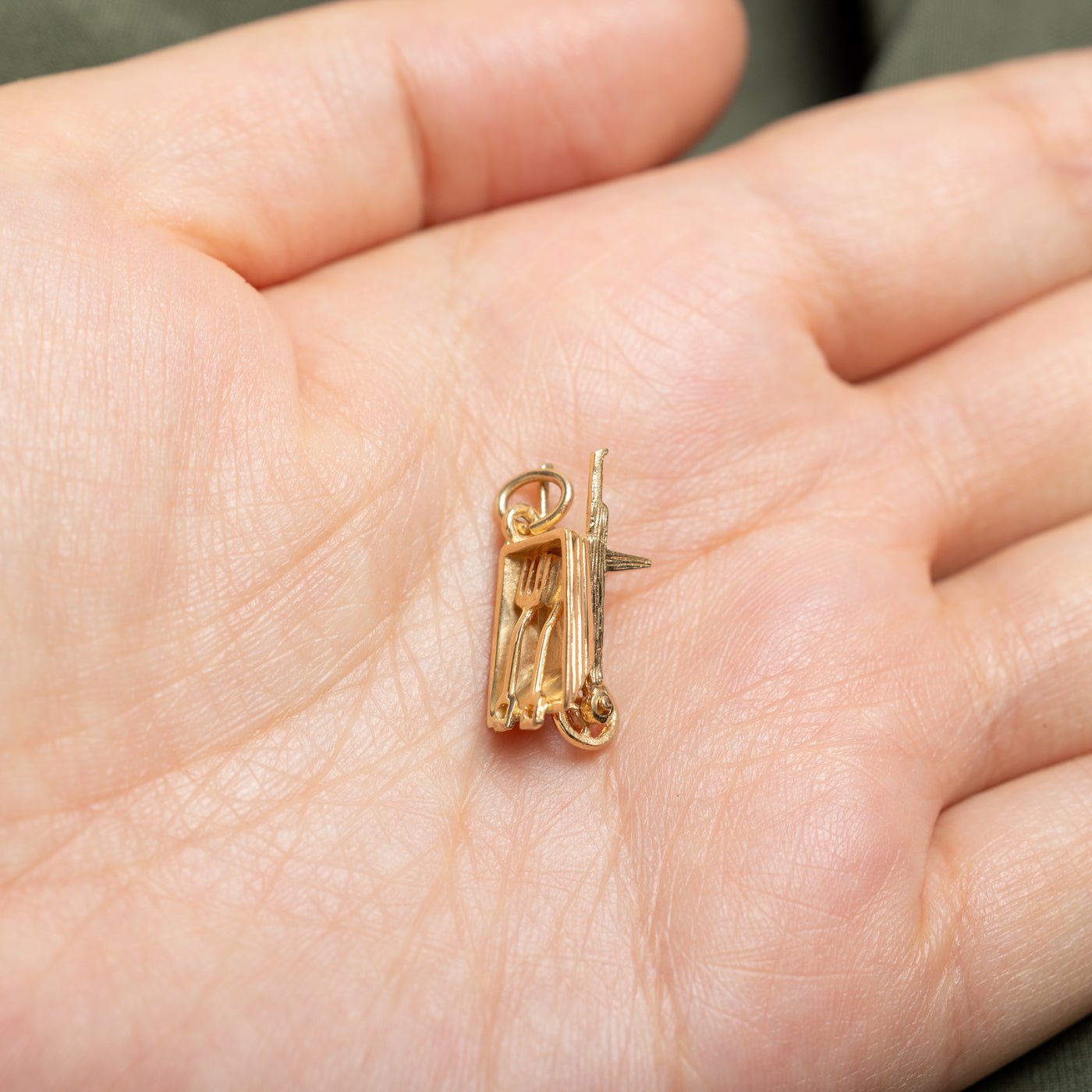 14k Yellow Gold Wheelbarrow Charm