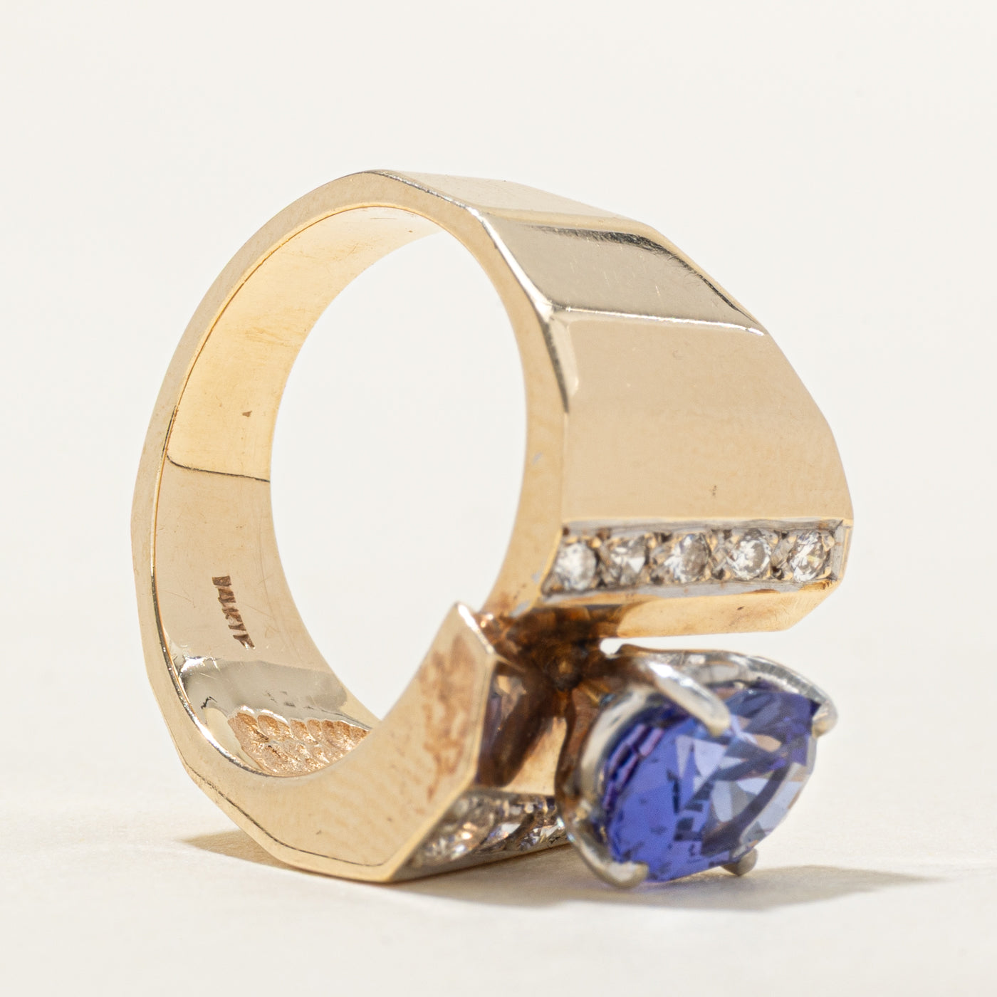 Tanzanite & Diamond Cocktail Ring | 1.75ct, 0.25ctw | SZ 6 |