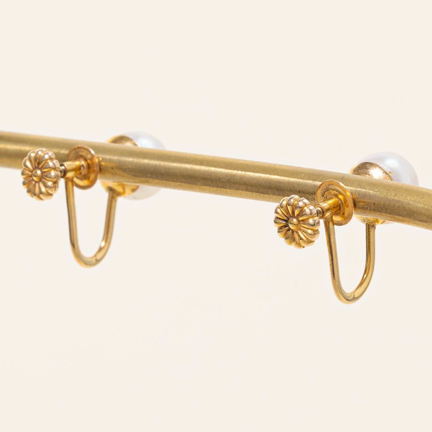 Pearl Screw Back Earrings