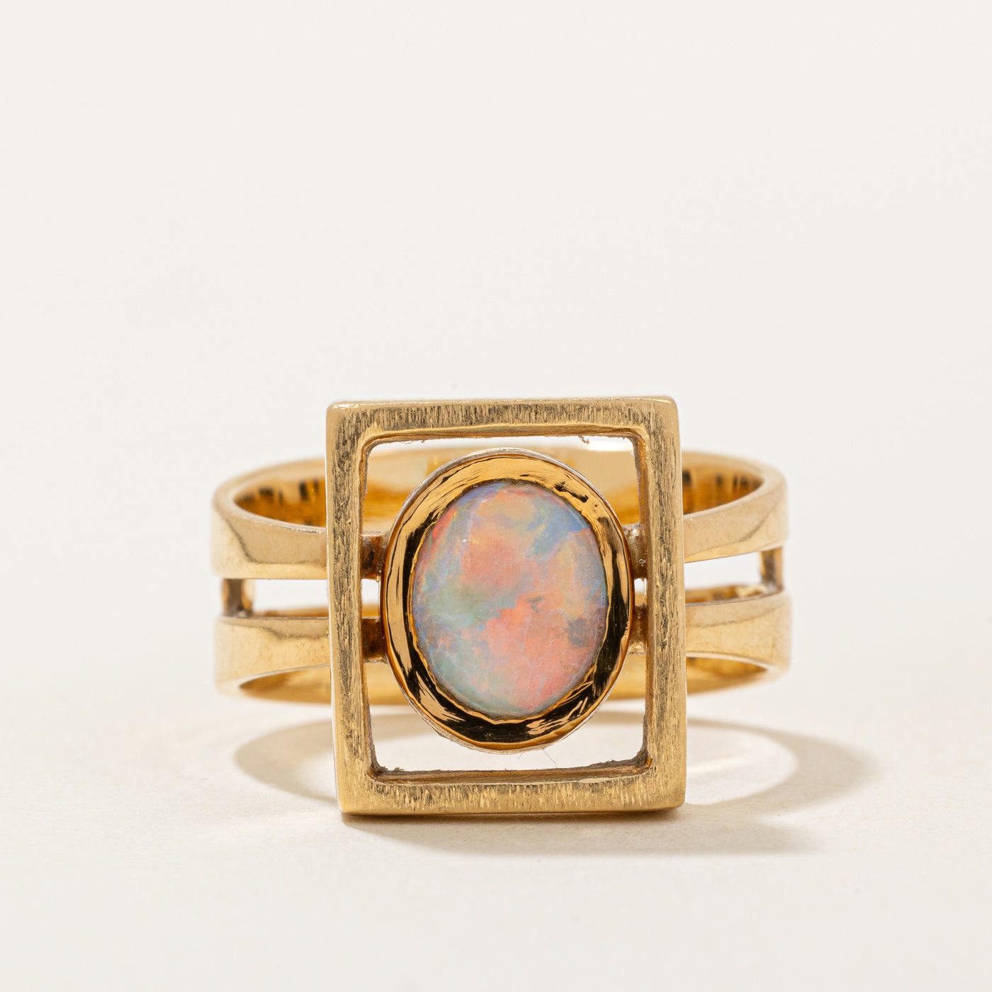 Vintage 18K Gold Opal Cocktail Ring | 0.60ct | SZ 9 |
