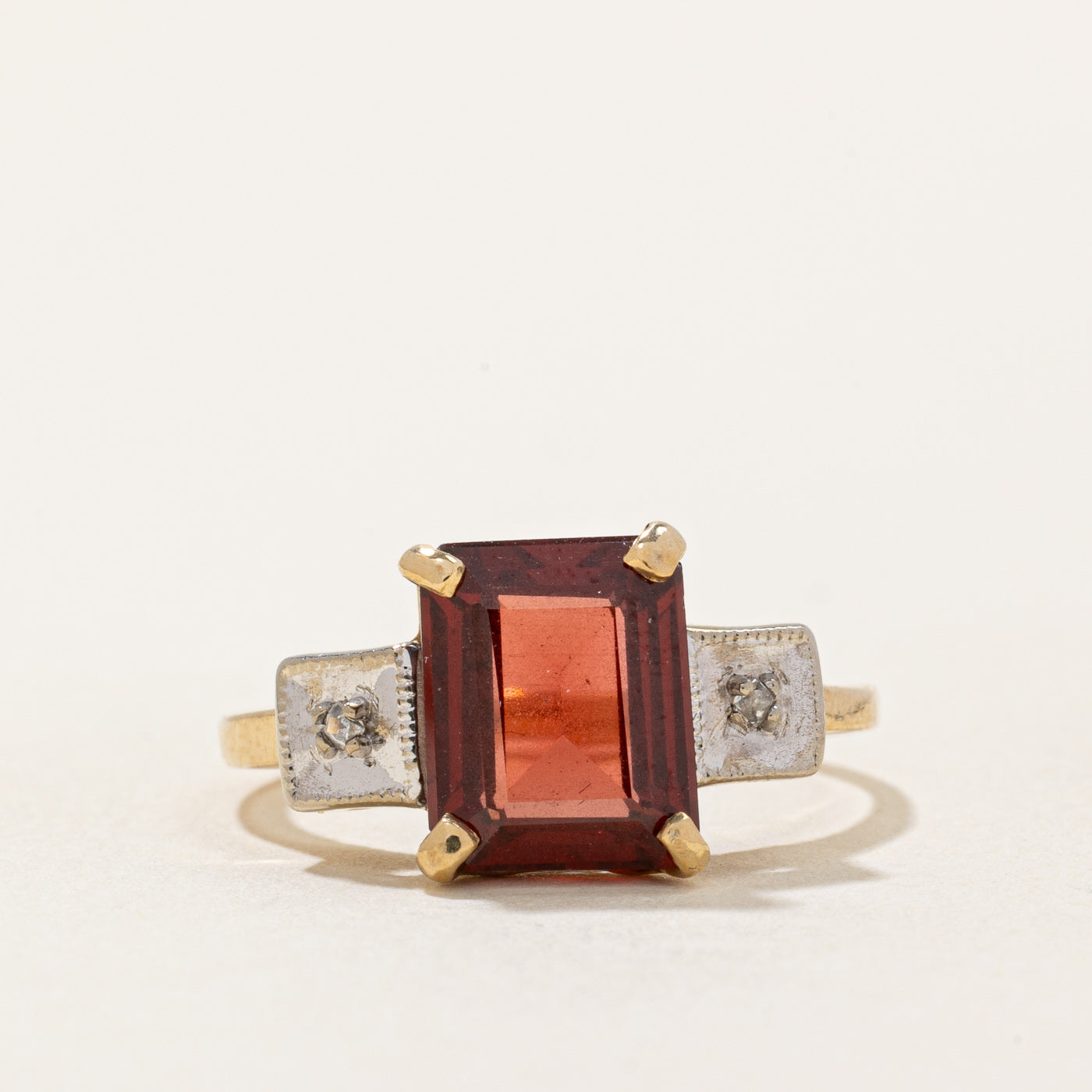 Garnet & Diamond Cocktail Ring | 2.85ct, 0.04ctw | SZ 5.25 |