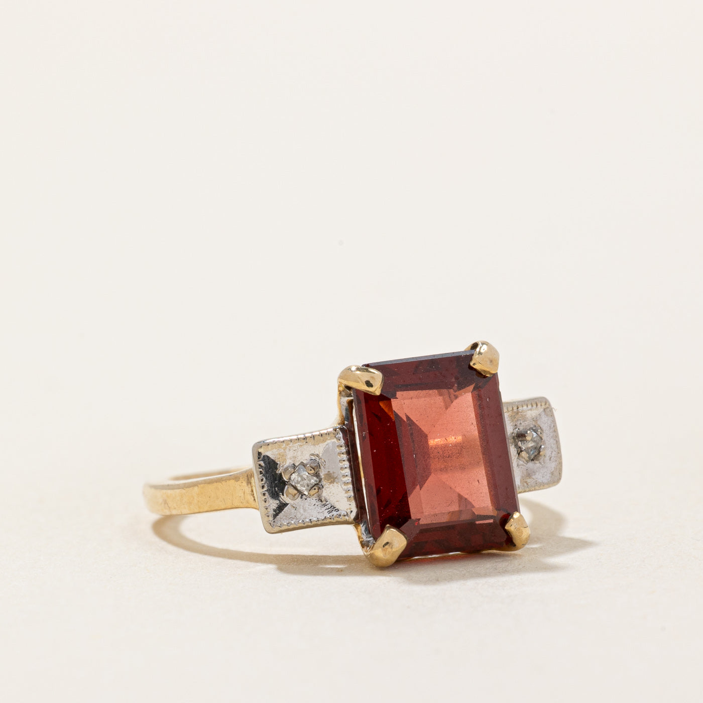 Garnet & Diamond Cocktail Ring | 2.85ct, 0.04ctw | SZ 5.25 |