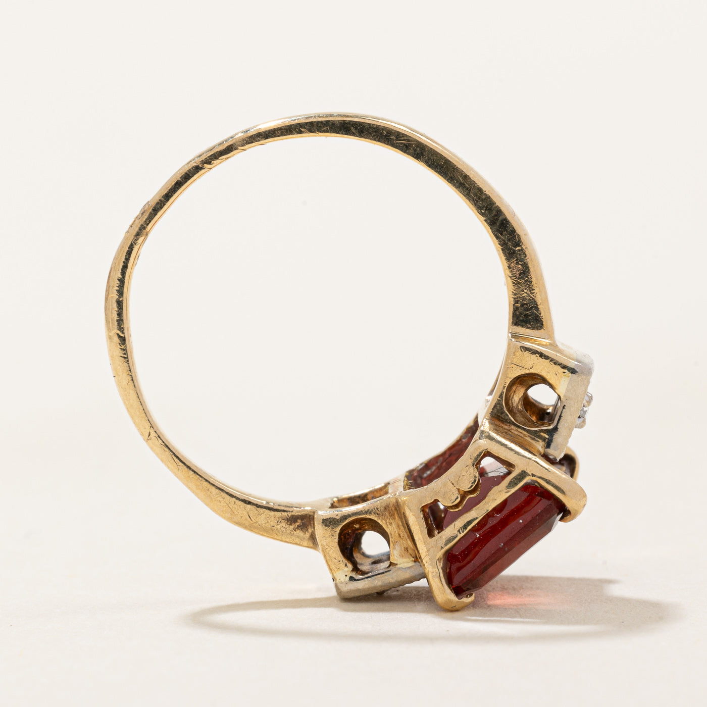 Garnet & Diamond Cocktail Ring | 2.85ct, 0.04ctw | SZ 5.25 |