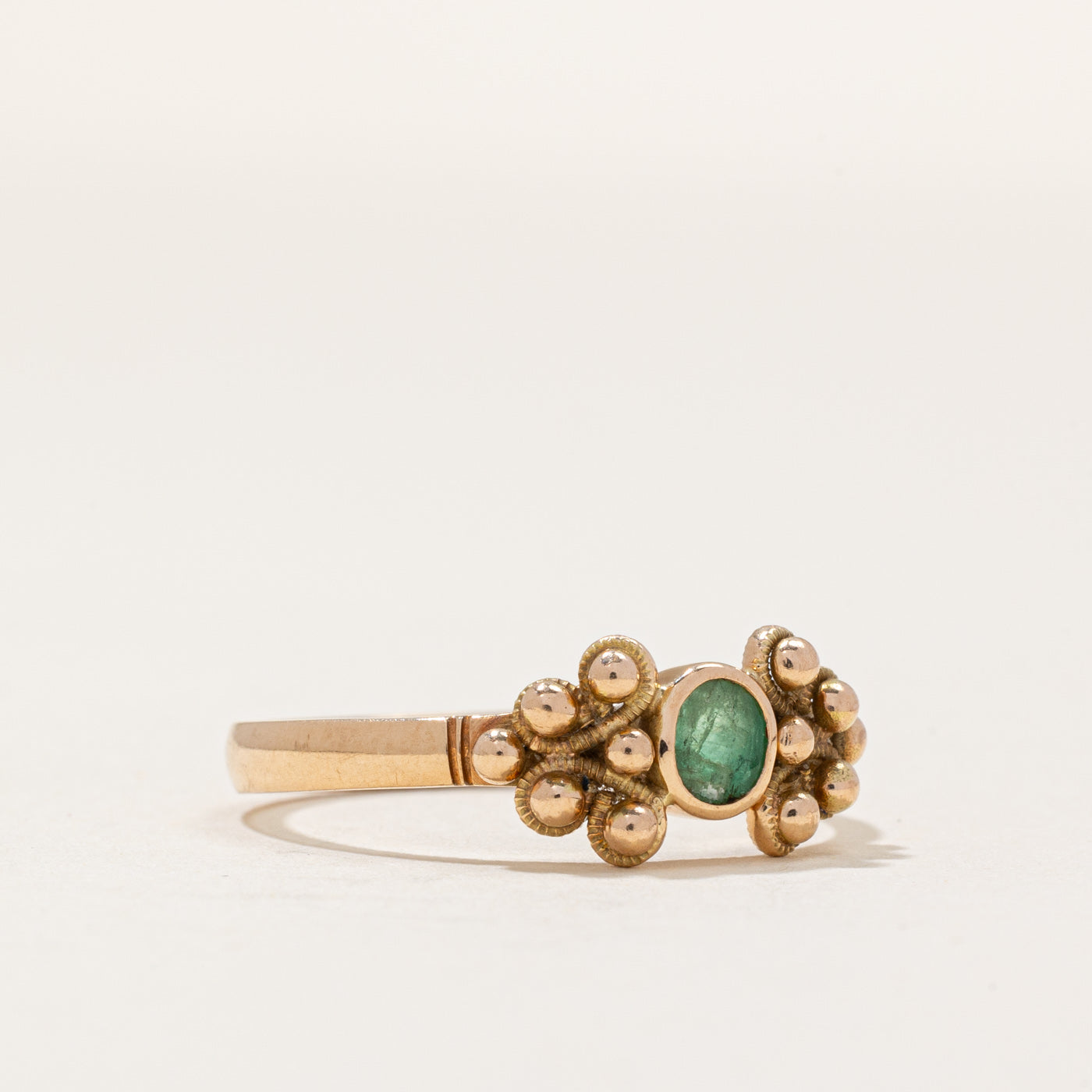 Bague vintage en émeraude de Varsovie | 0,18 ct | Taille 7,5 | 