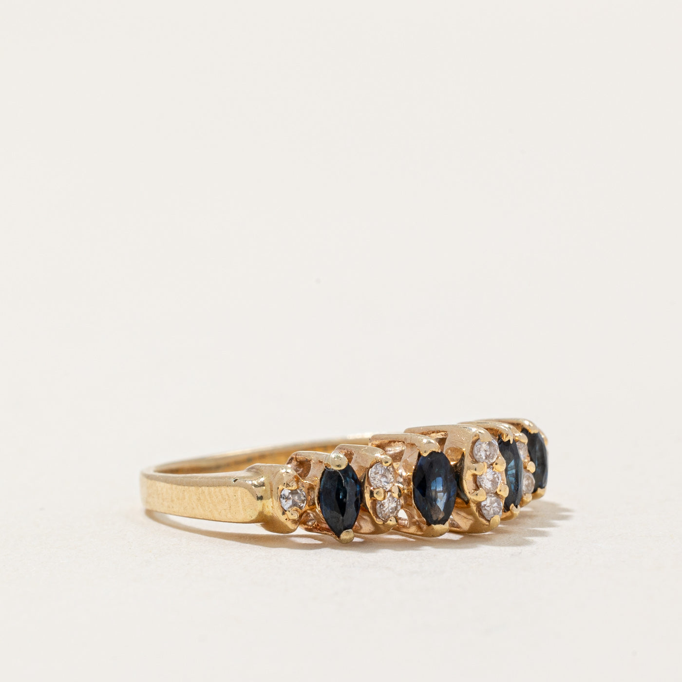 Bague saphir et diamants | 0,26 ct, 0,09 ct | Taille 5,25 | 