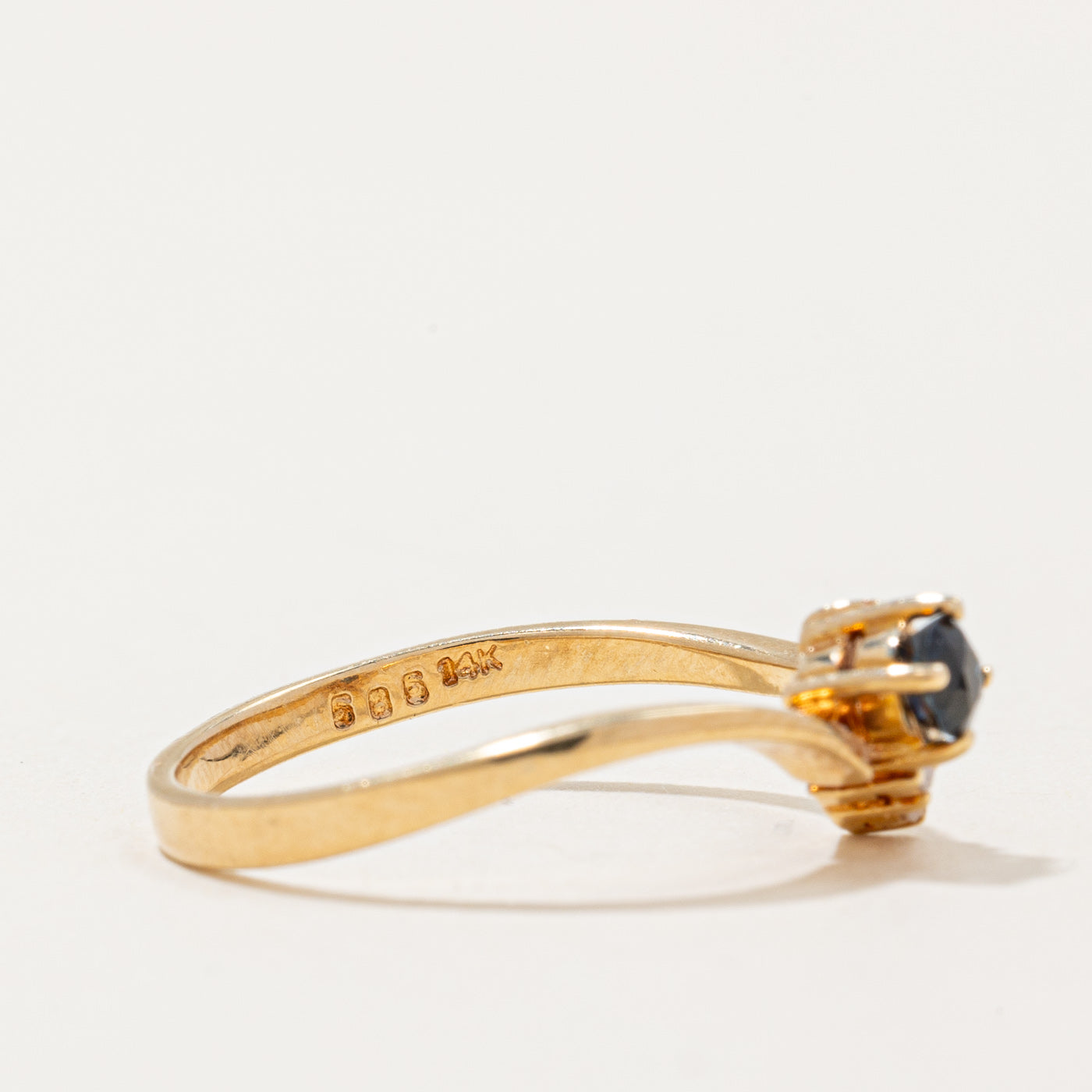 Sapphire & Diamond Ring | 0.15ct, 0.03ctw | SZ 6 |