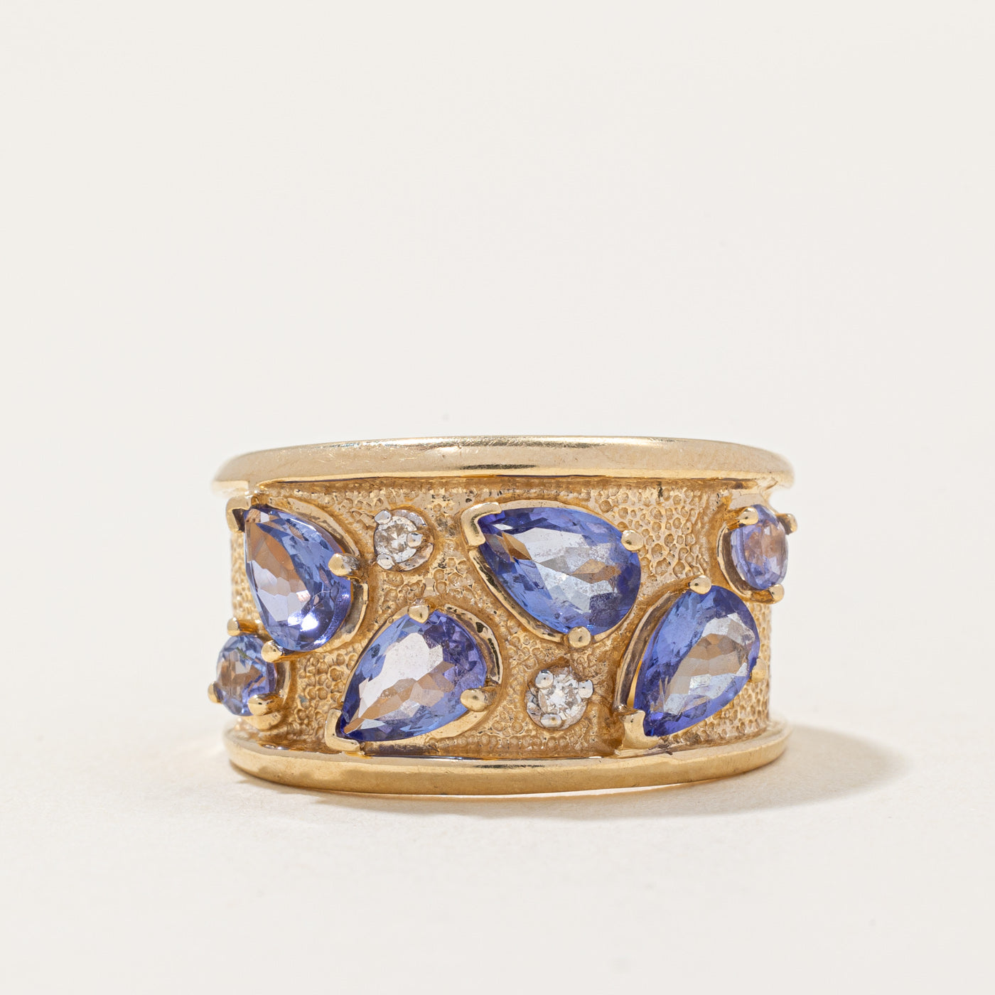 Bague cocktail en tanzanite et diamants | 1,60 ct, 0,02 ct | Taille 7,25 | 