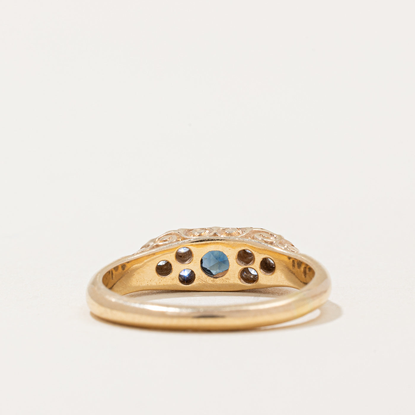 Bague saphir et diamants | 0,23 ct, 0,15 ct au total | Taille 5,5 | 