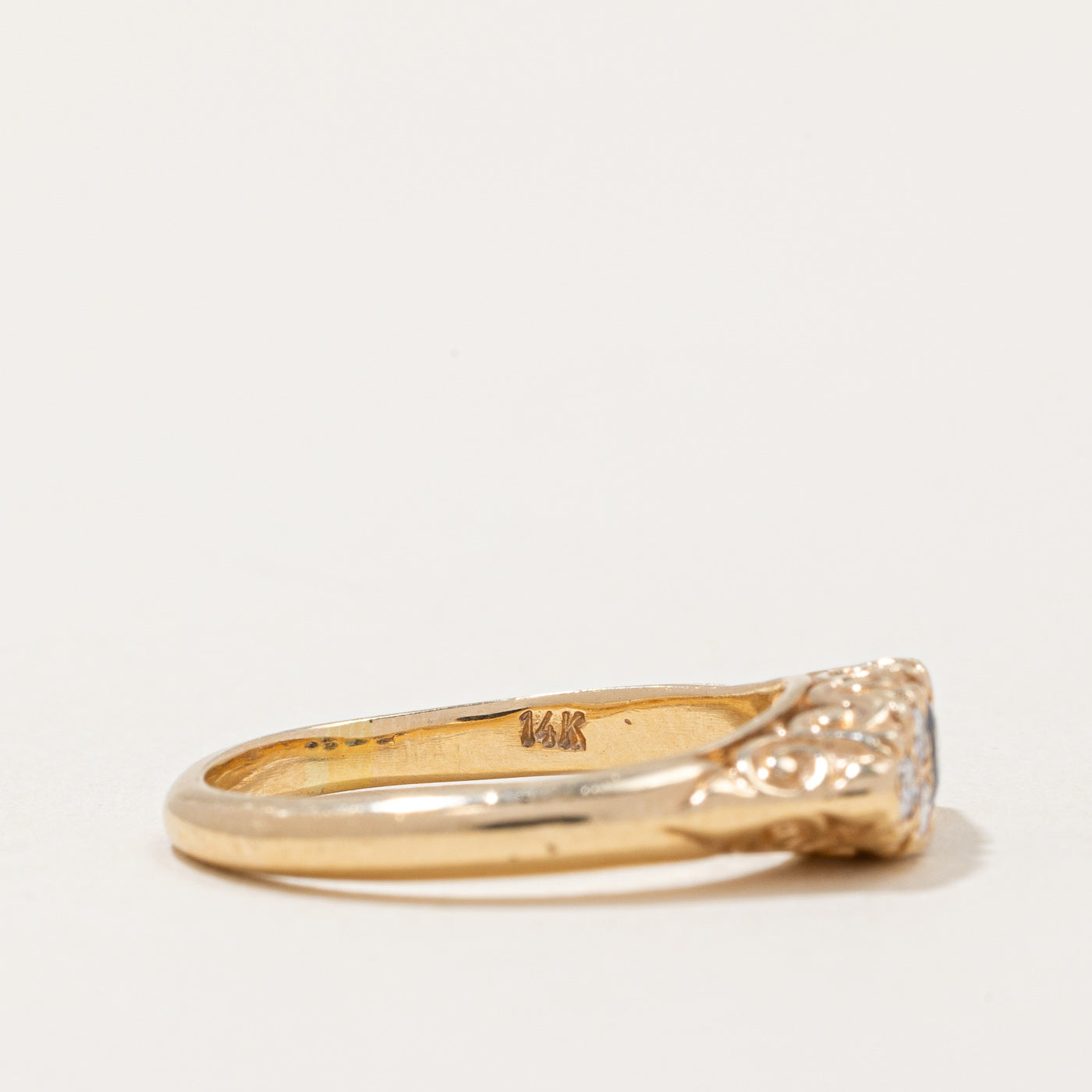 Bague saphir et diamants | 0,23 ct, 0,15 ct au total | Taille 5,5 | 