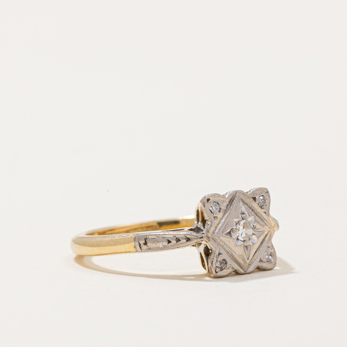 Vintage Illusion Set Diamond Ring | 0.06ctw | SZ 6.25 |