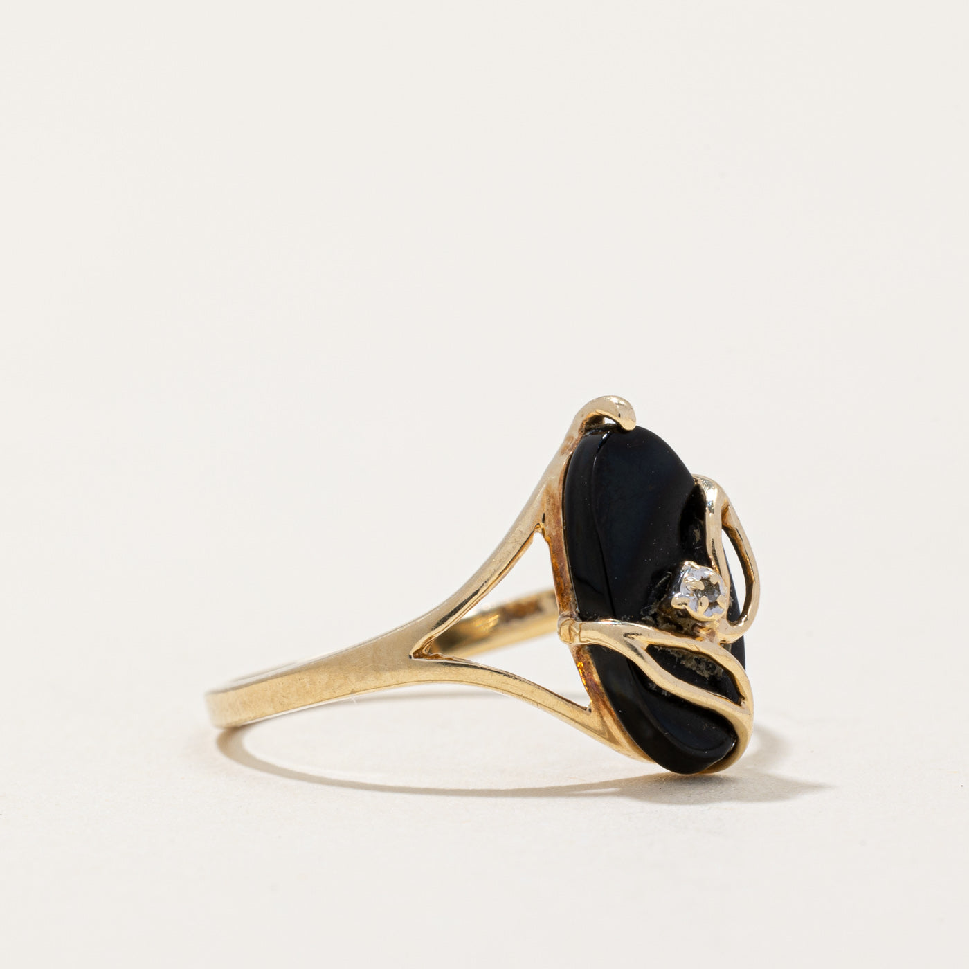 Onyx & Diamond Cocktail Ring | 1.00ct, 0.01ct | SZ 6.25 |