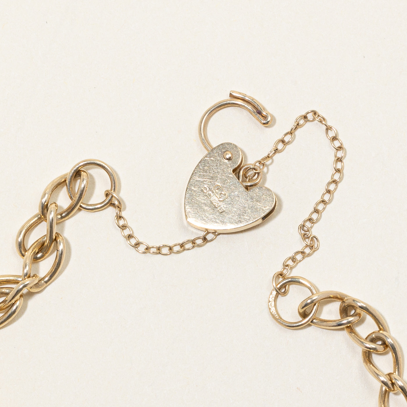 9k Yellow Gold Heart Lock Bracelet | 7" |