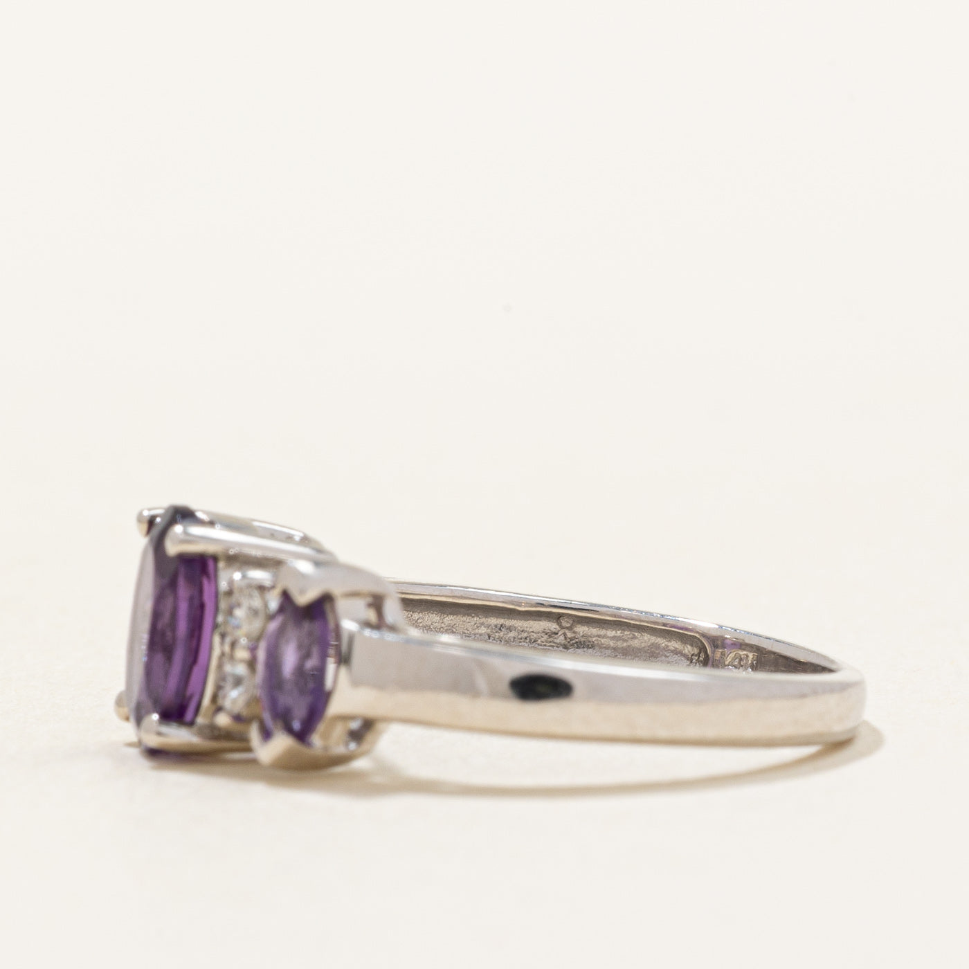 Amethyst & Diamond Ring | 0.80ctw, 0.06ctw | SZ 4.25 |