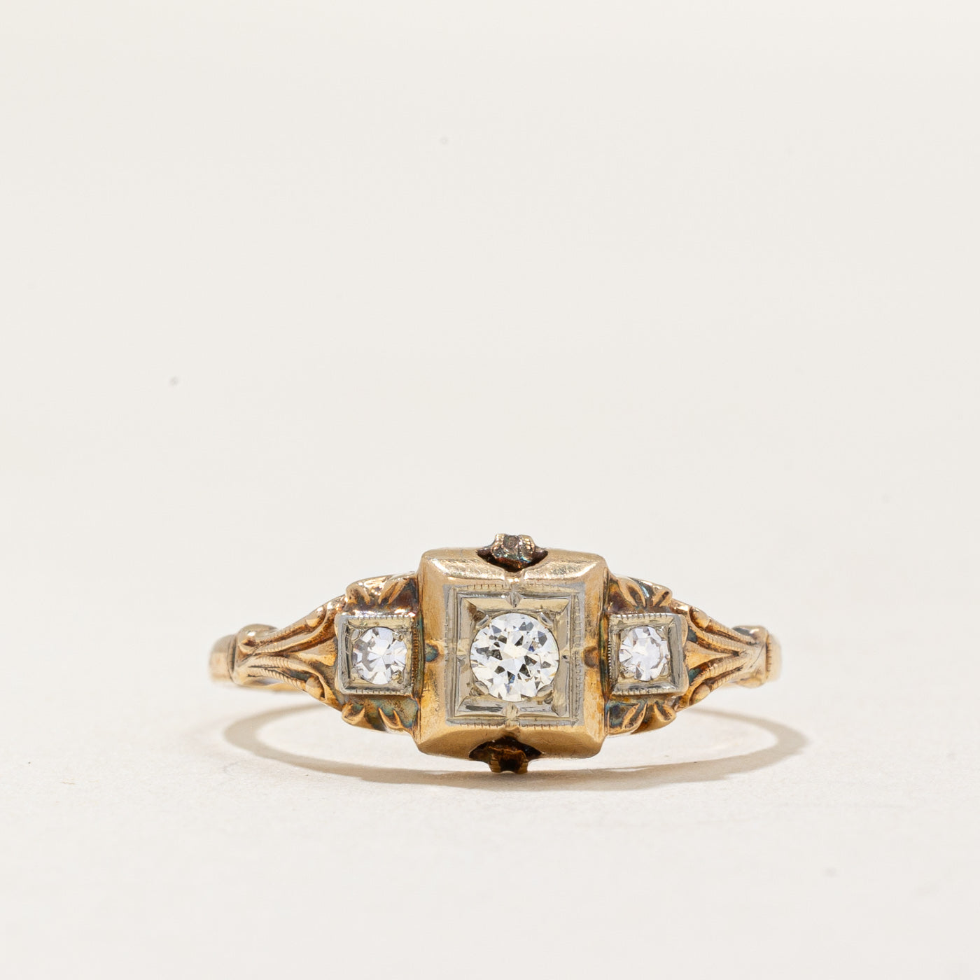 Vintage Diamond Ring | 0.12ctw | SZ 5.5 |