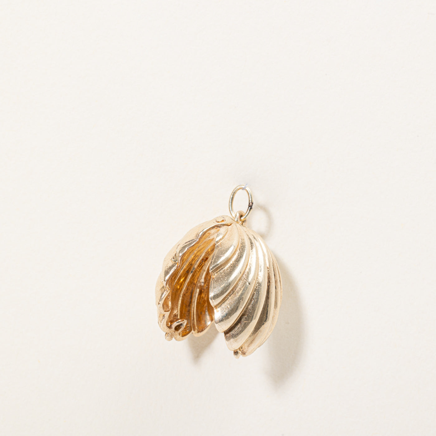 10k Yellow Gold Seashell Locket