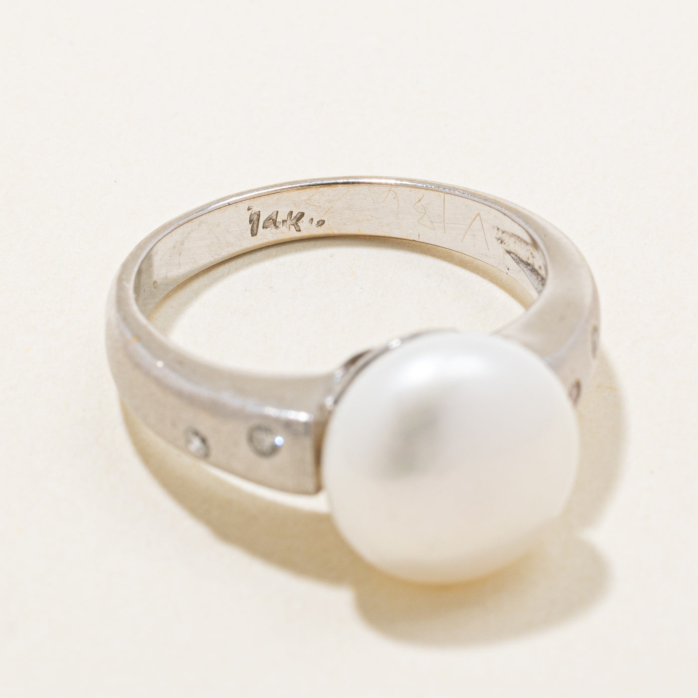 Fresh Water Pearl & Diamond Ring | 0.06ctw | SZ 5.75 |
