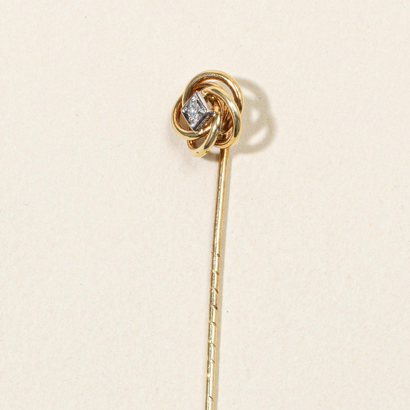 Diamond Pin | 0.015ct |