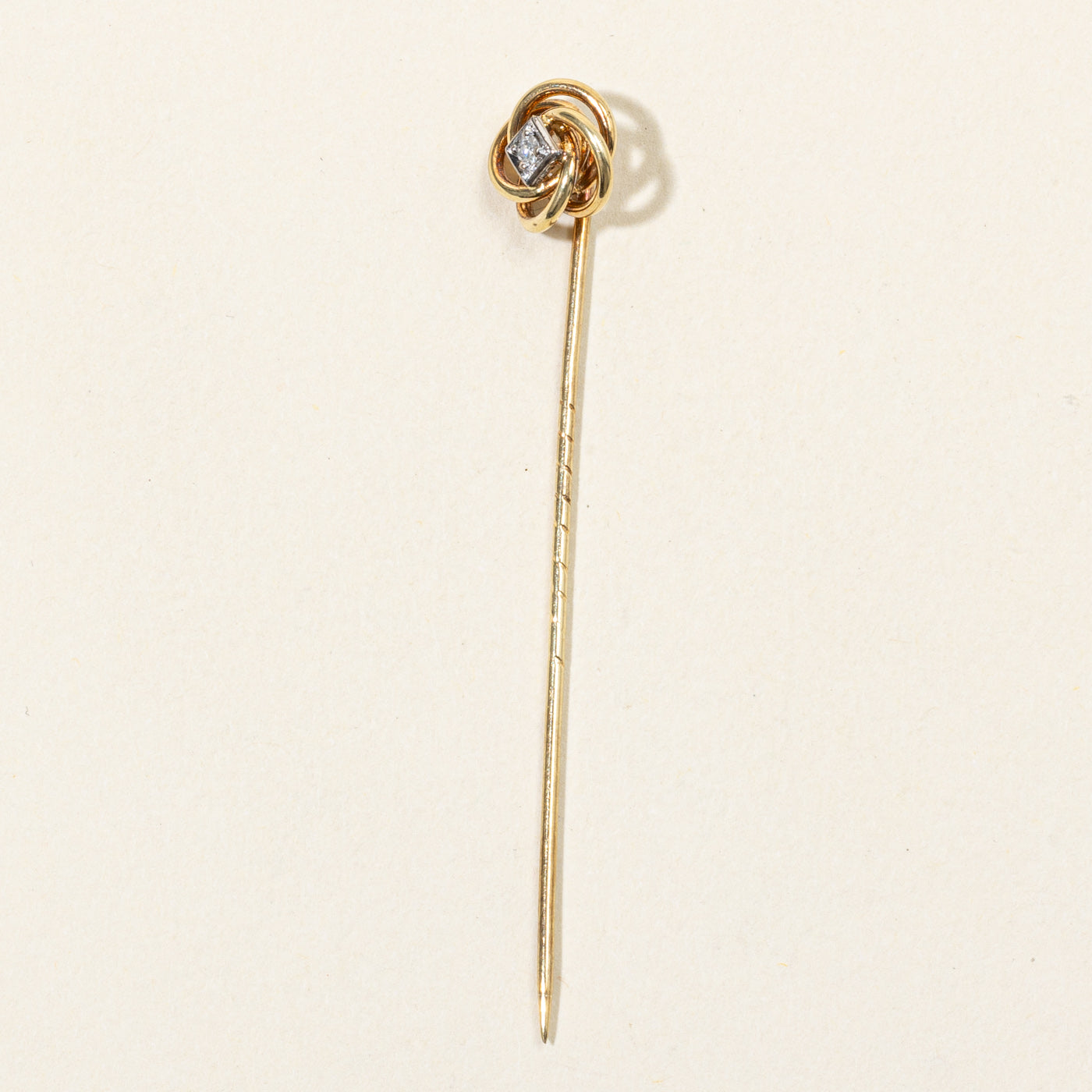 Diamond Pin | 0.015ct |