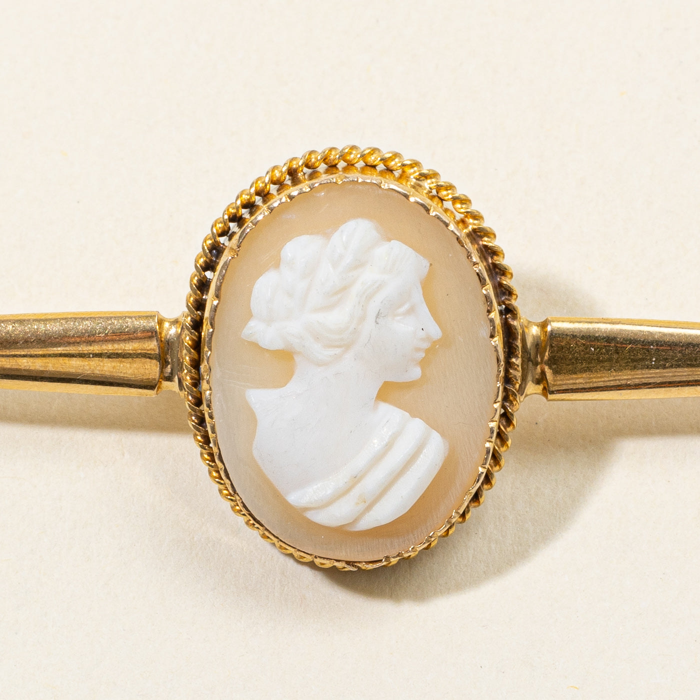 Sea Shell Cameo Brooch | 4.50ct |