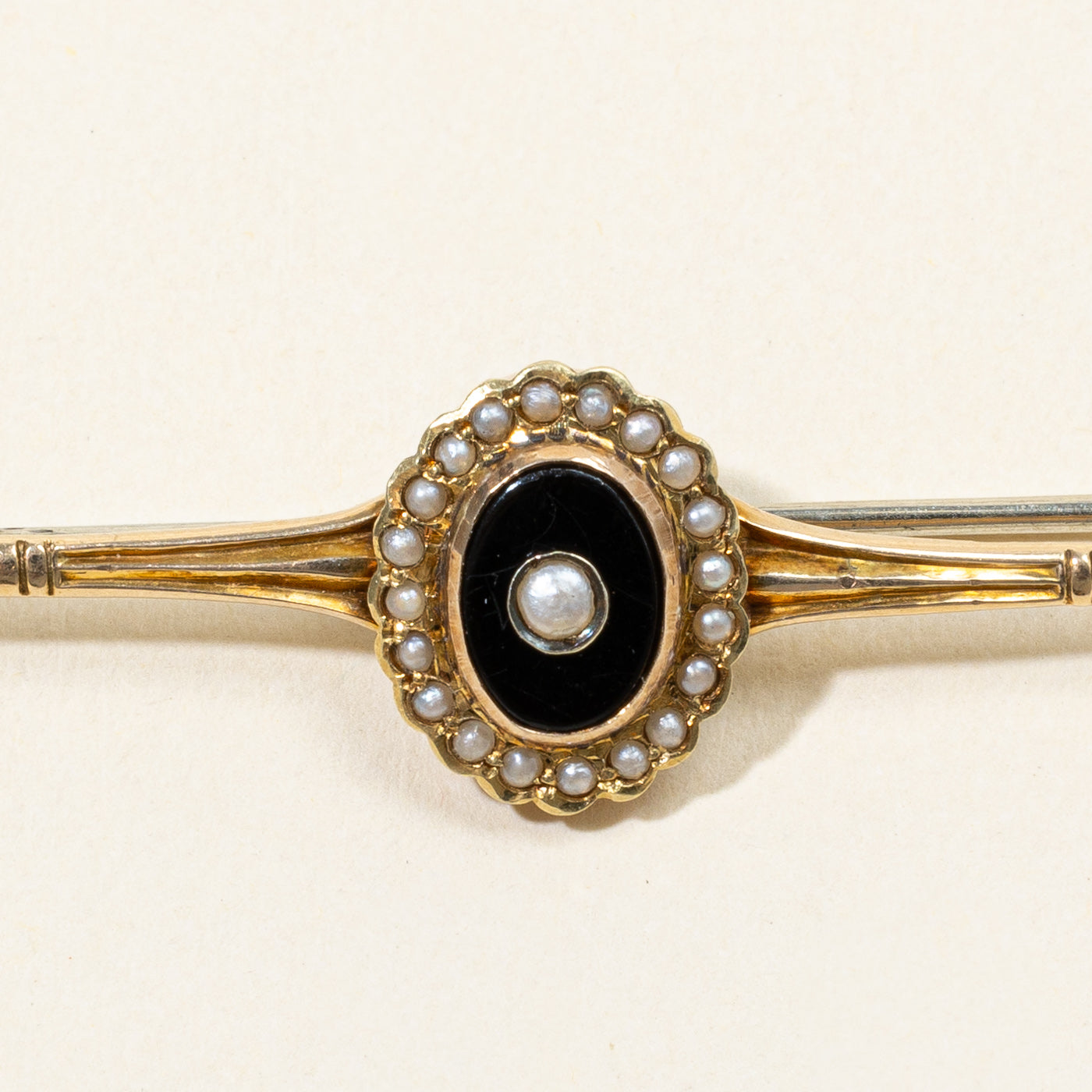 Seed Pearl & Jet Brooch | 0.28ct |