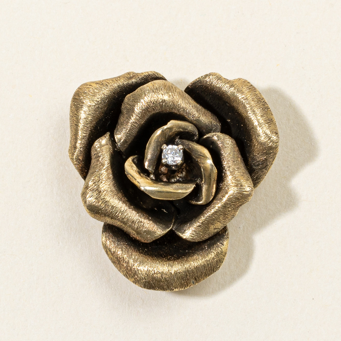 Diamond Flower Brooch | 0.05ct |