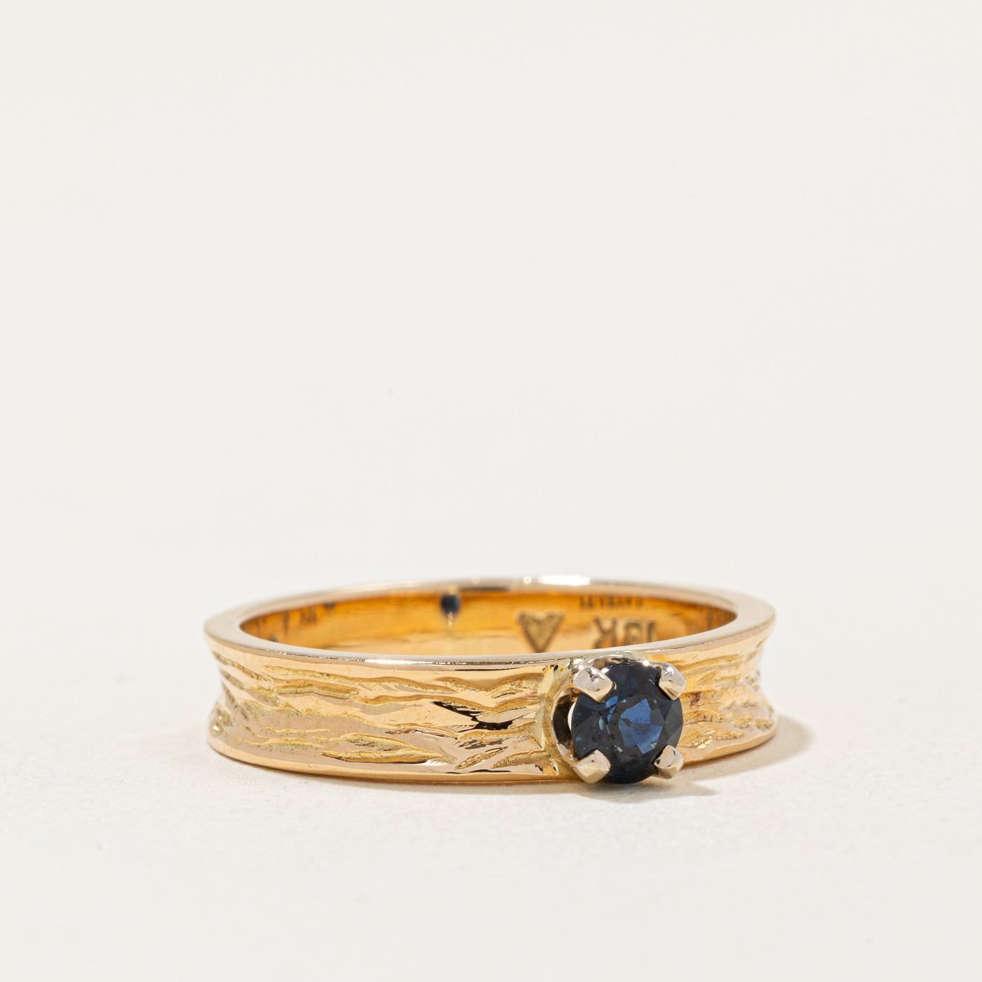 Cavelti' Sapphire Ring | 0.25ct | SZ 5.75 |