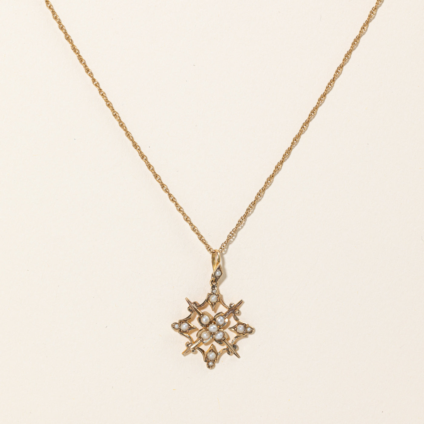 Seed Pearl Pendant Necklace | 18" |