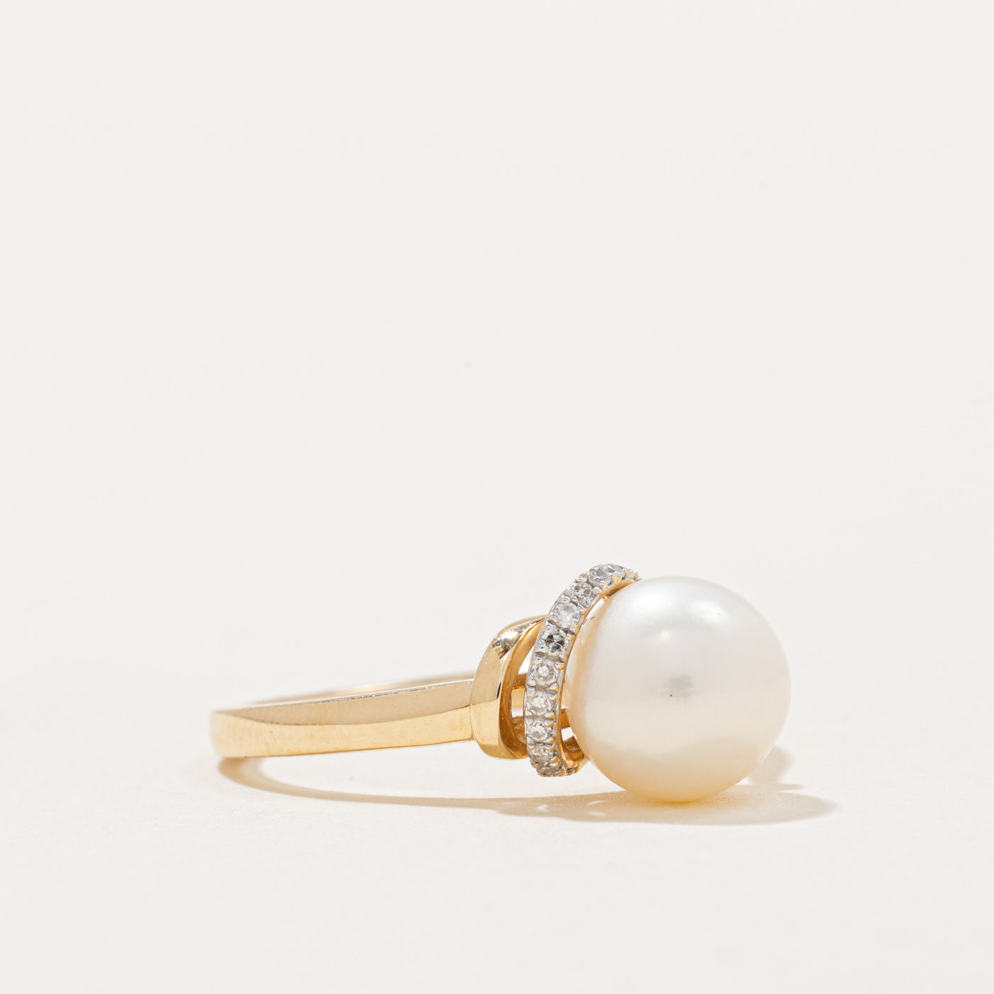Bague cocktail perle et diamant | 0,04 ct | Taille 6,75 | 