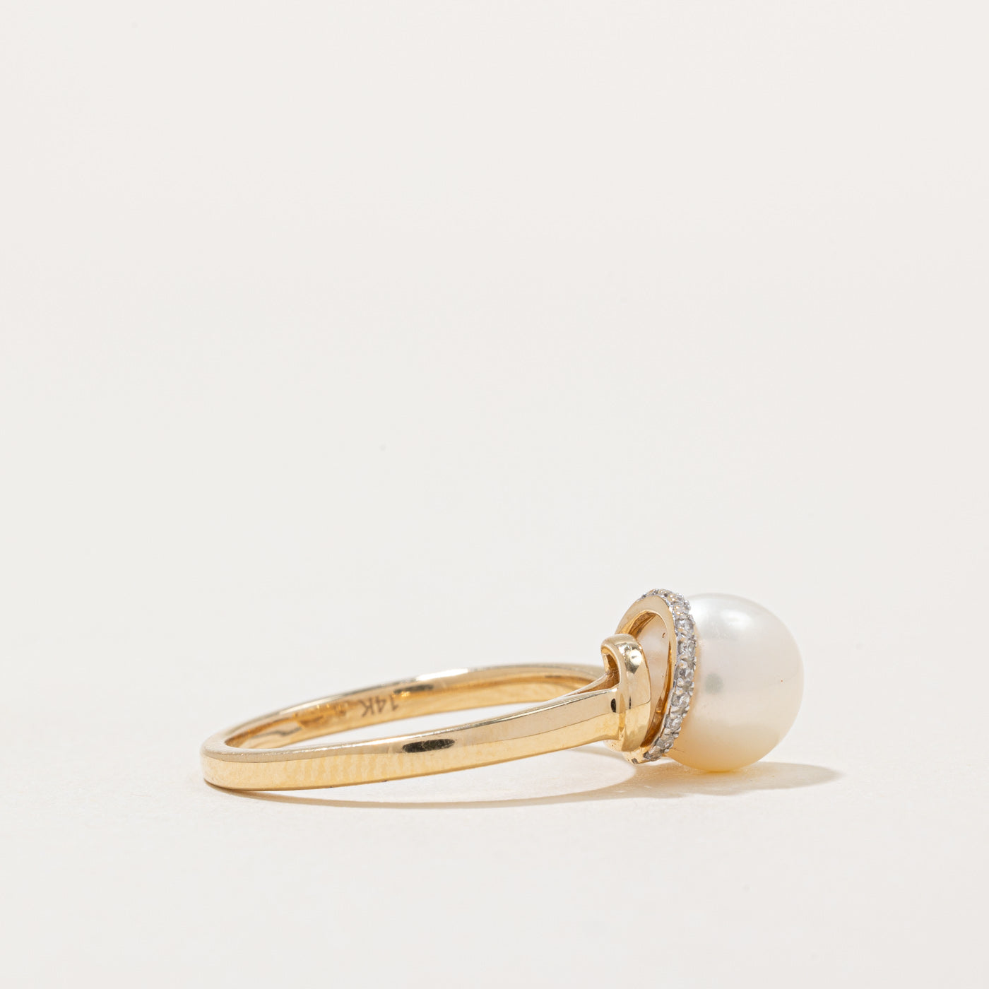 Bague cocktail perle et diamant | 0,04 ct | Taille 6,75 | 