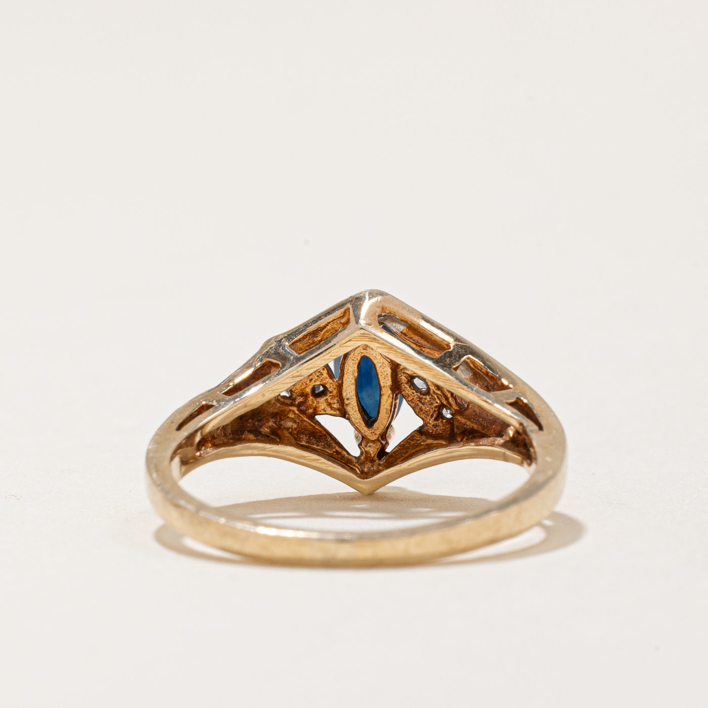 Bague cocktail saphir et diamants | 0,30 ct, 0,02 ct au total | Taille 5 | 