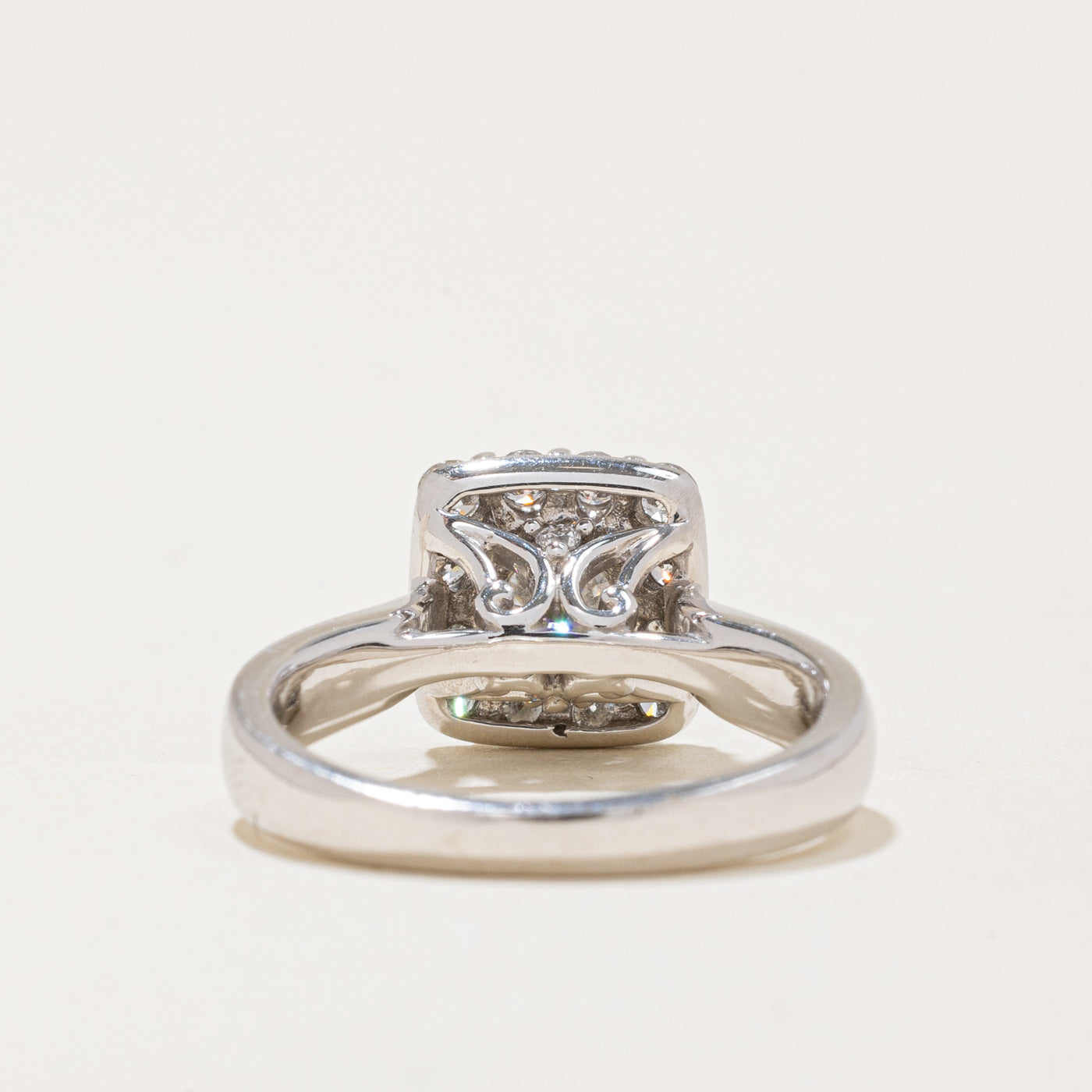 Diamond Halo Engagement Ring | 0.86ctw | SZ 4.25 |
