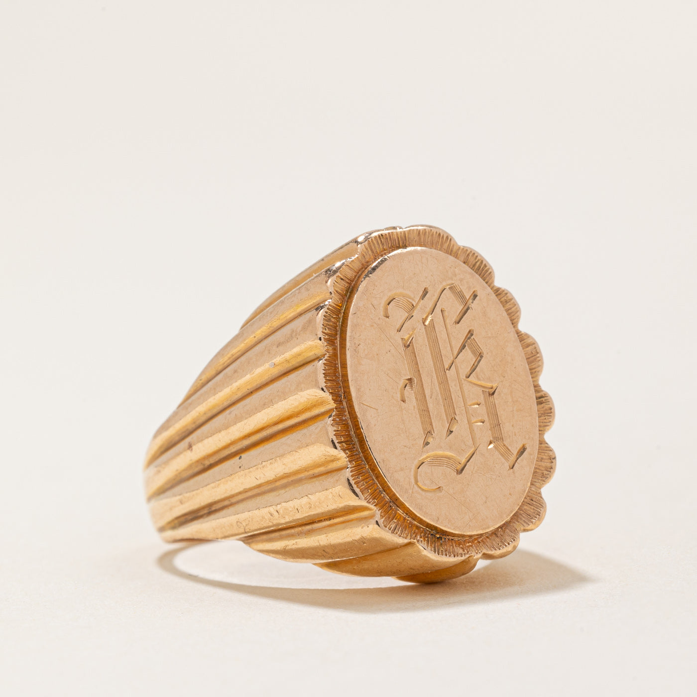 18k Yellow Gold Signet Ring | SZ 6.75 |