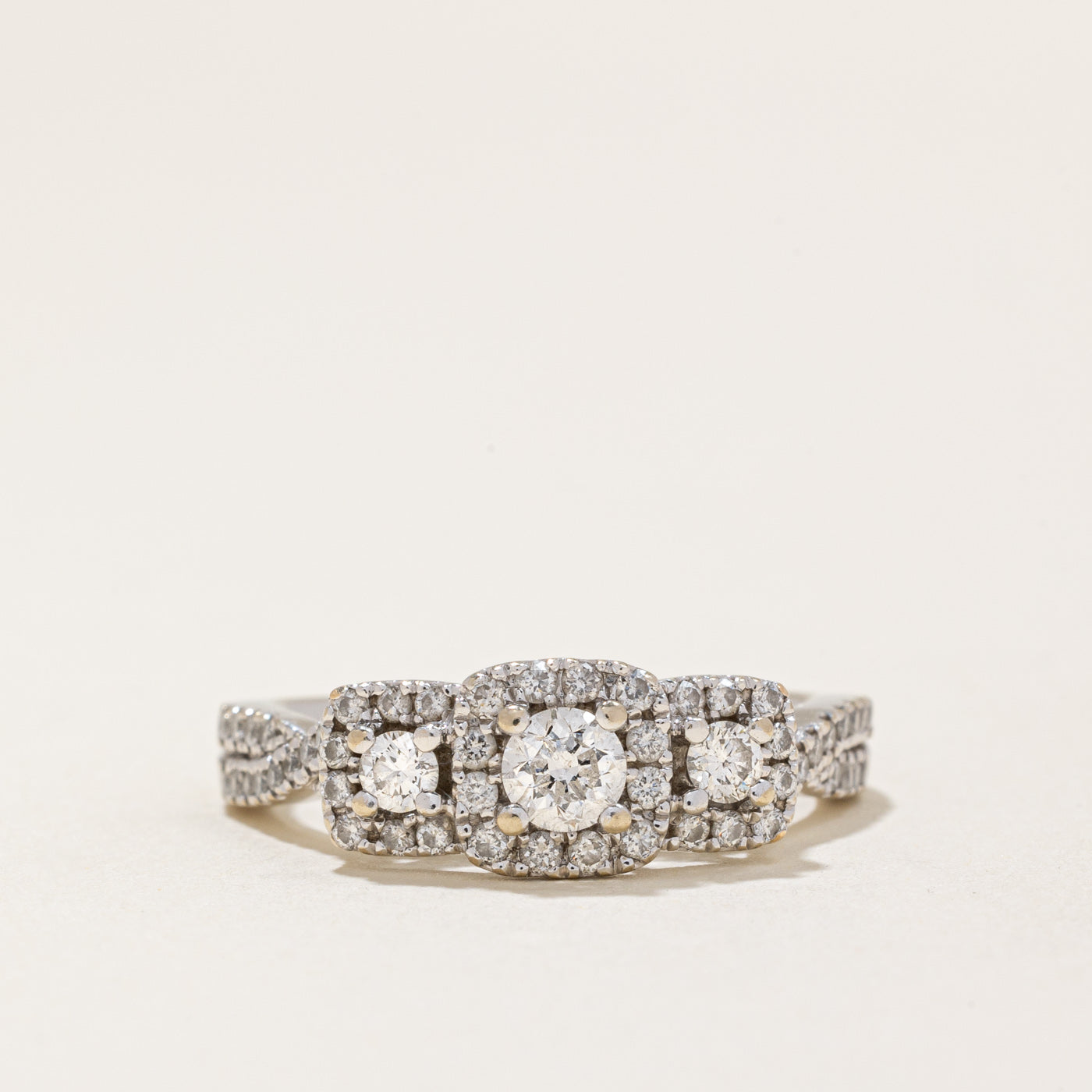 Bague de fiançailles Vera Wang en diamants et saphirs | 0,95 ct, 0,05 ct | Taille 8,25 | 