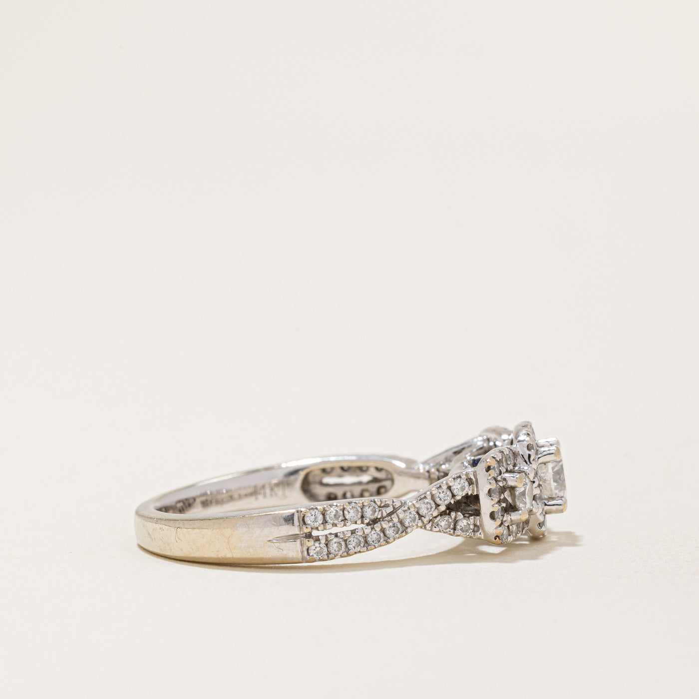 Bague de fiançailles Vera Wang en diamants et saphirs | 0,95 ct, 0,05 ct | Taille 8,25 | 