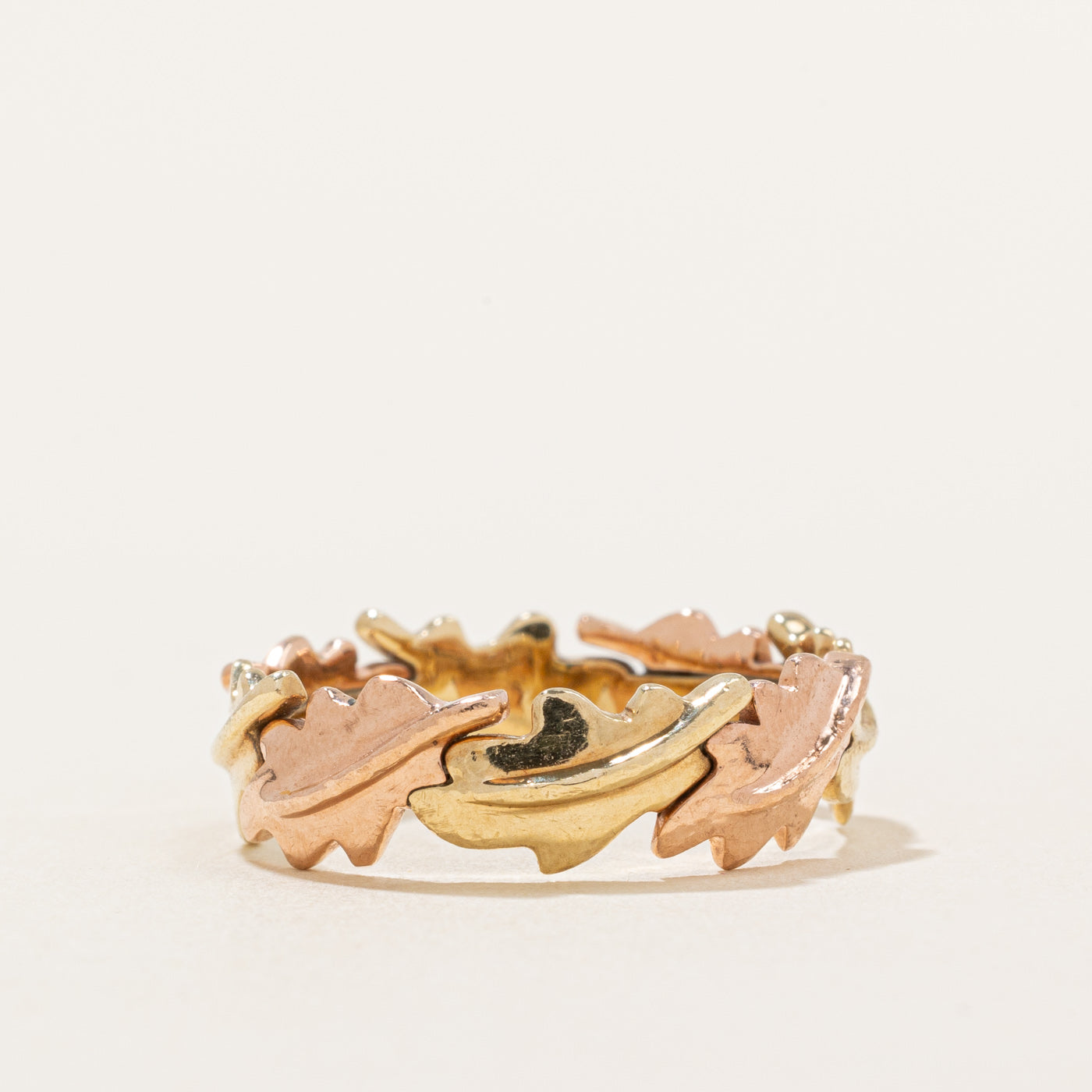 9k Two Tone Gold Leaf Ring | SZ 7.75 |