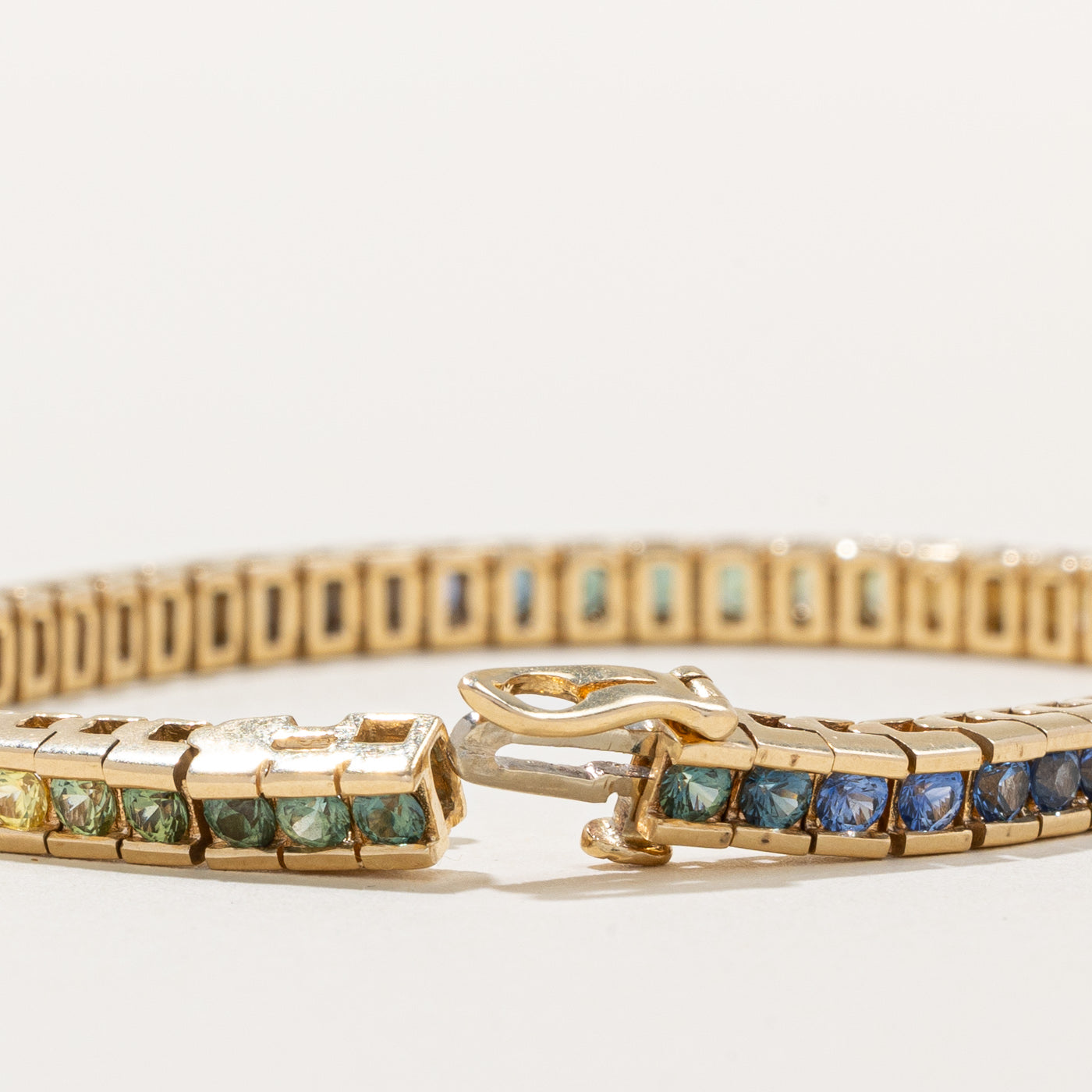 Bracelet de tennis en saphir arc-en-ciel | 5,00 ct | 17,8 cm | 