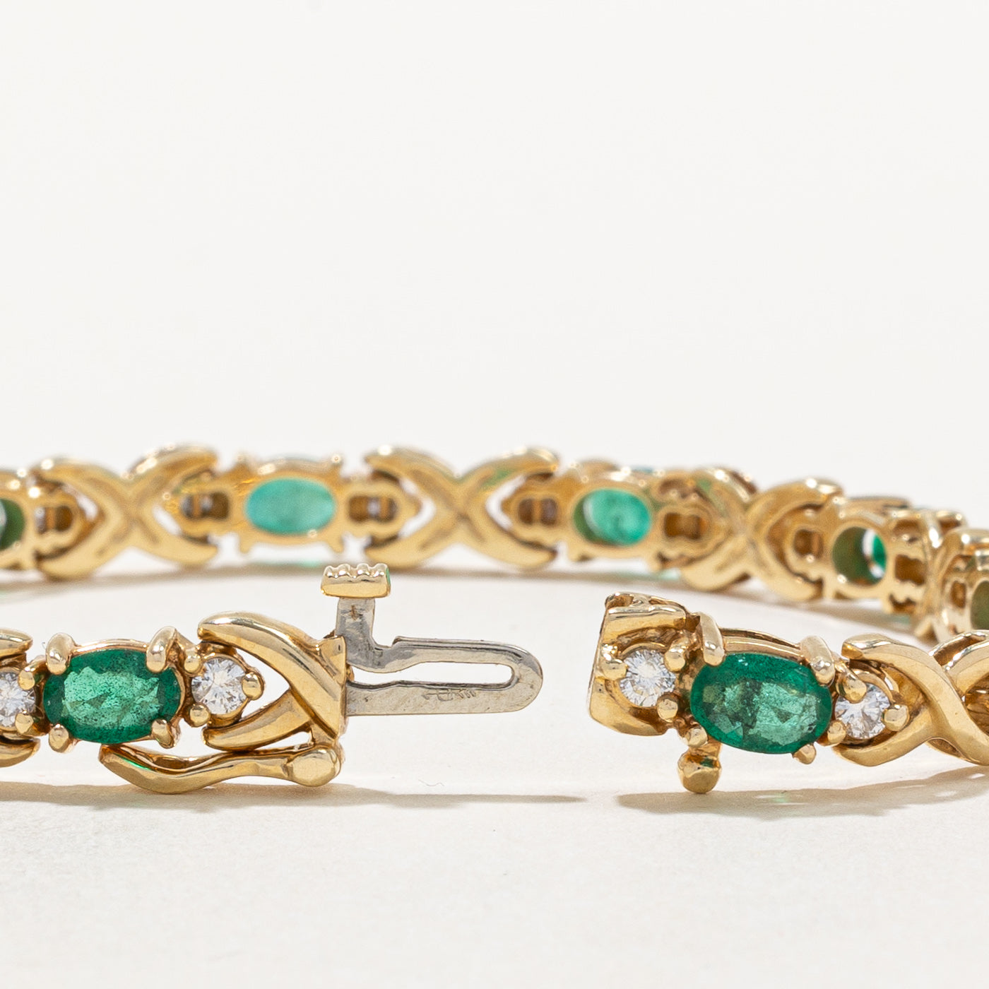 Emerald & Diamond Bracelet | 4.50ctw, 1.05ctw | 7" |